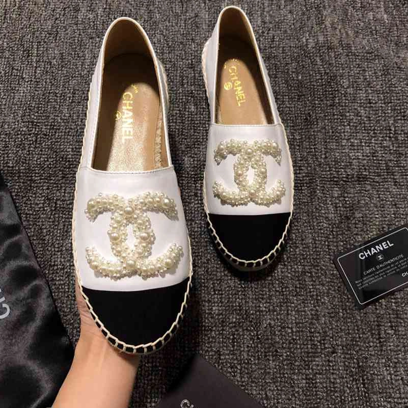 Chanel Flat Shoes For Women Functional 9503