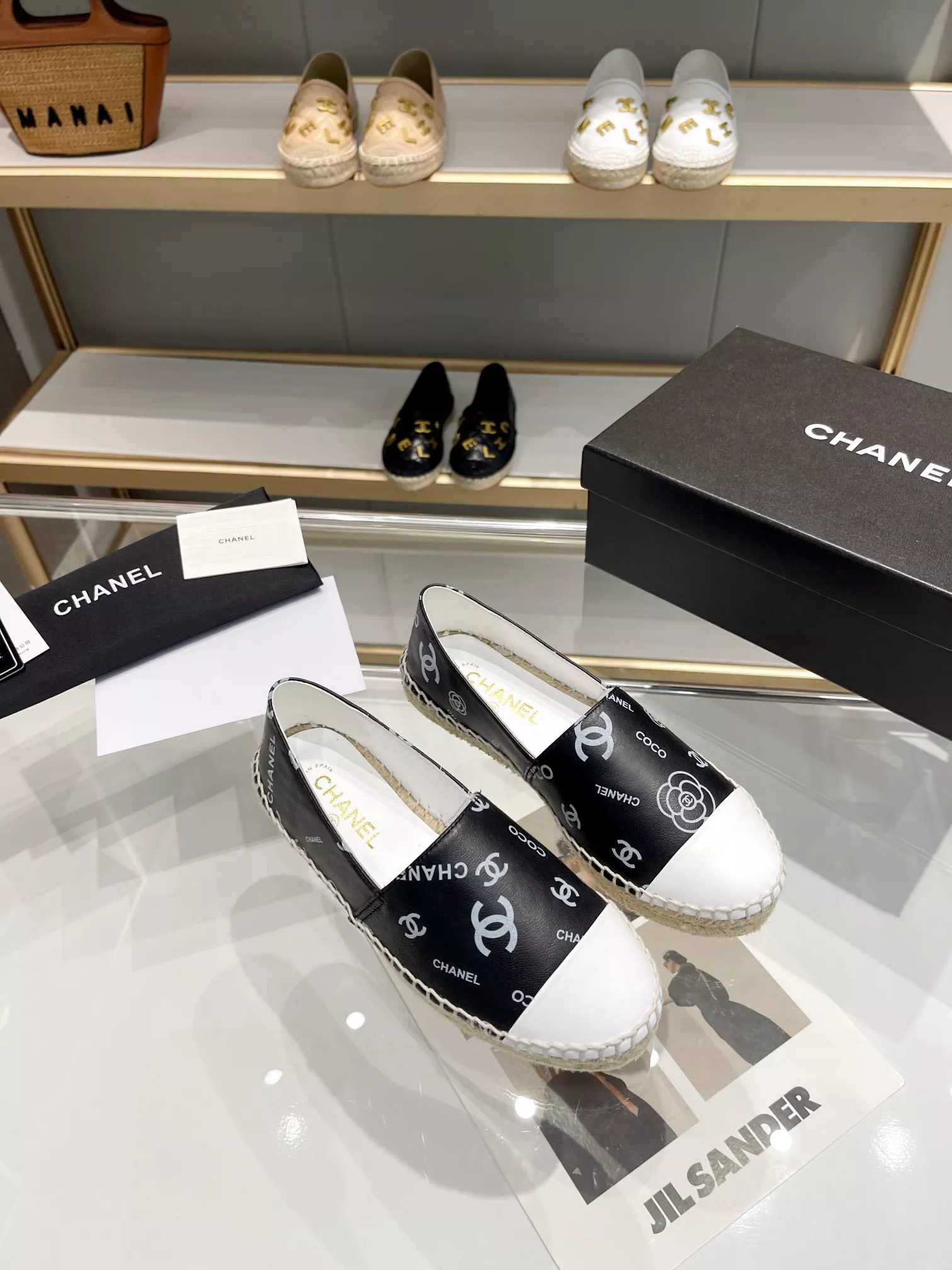 Chanel Flat Shoes For Women NewStyle 7673
