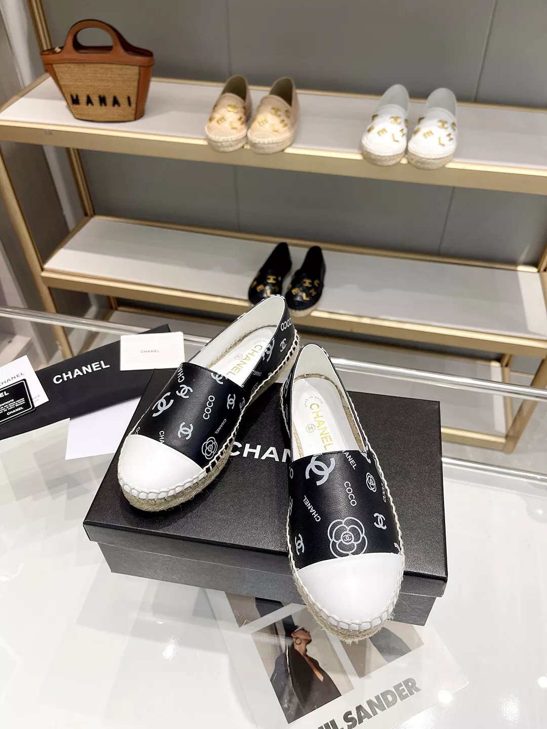 Chanel Flat Shoes For Women NewStyle 7673