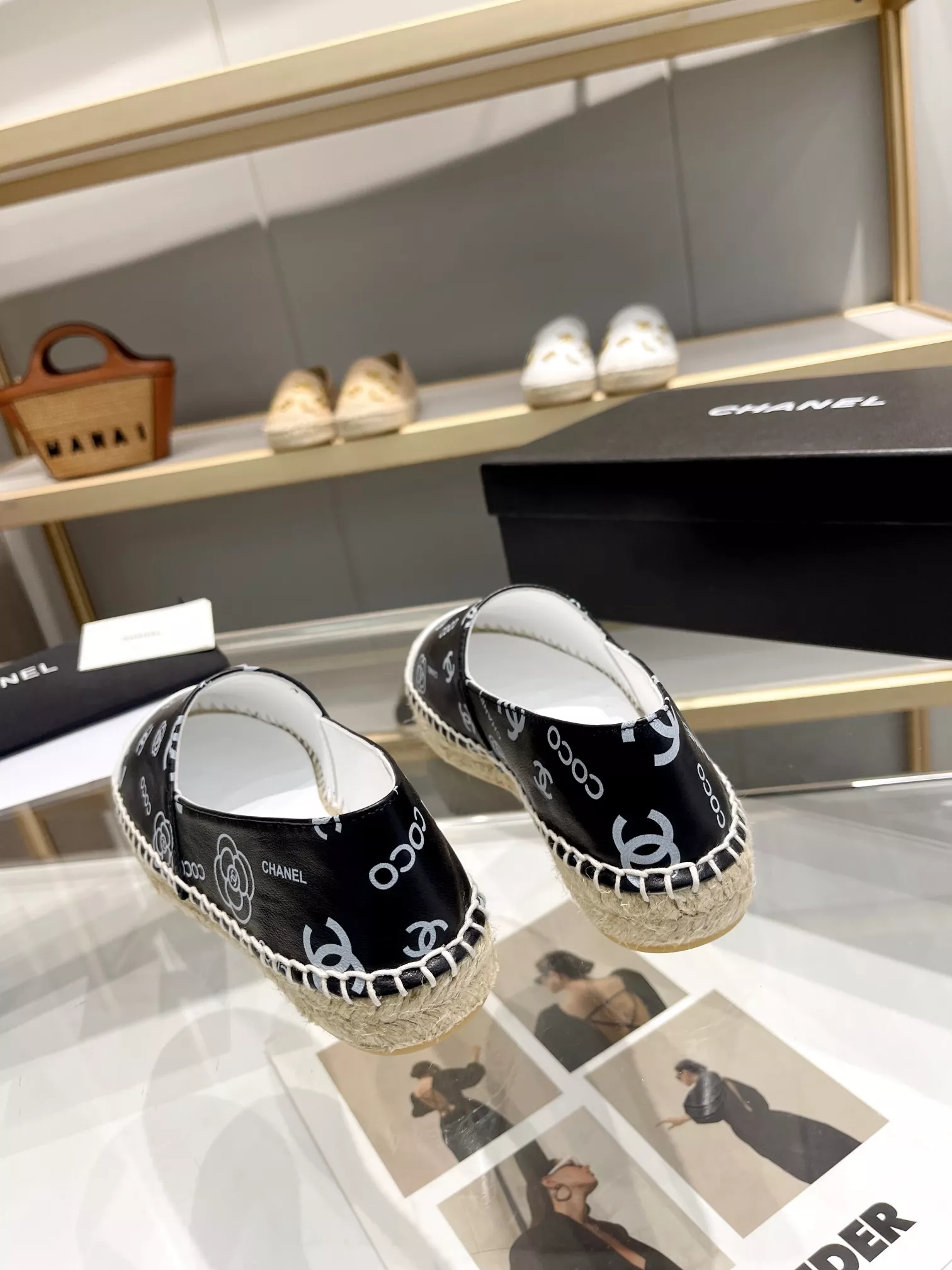 Chanel Flat Shoes For Women NewStyle 7673