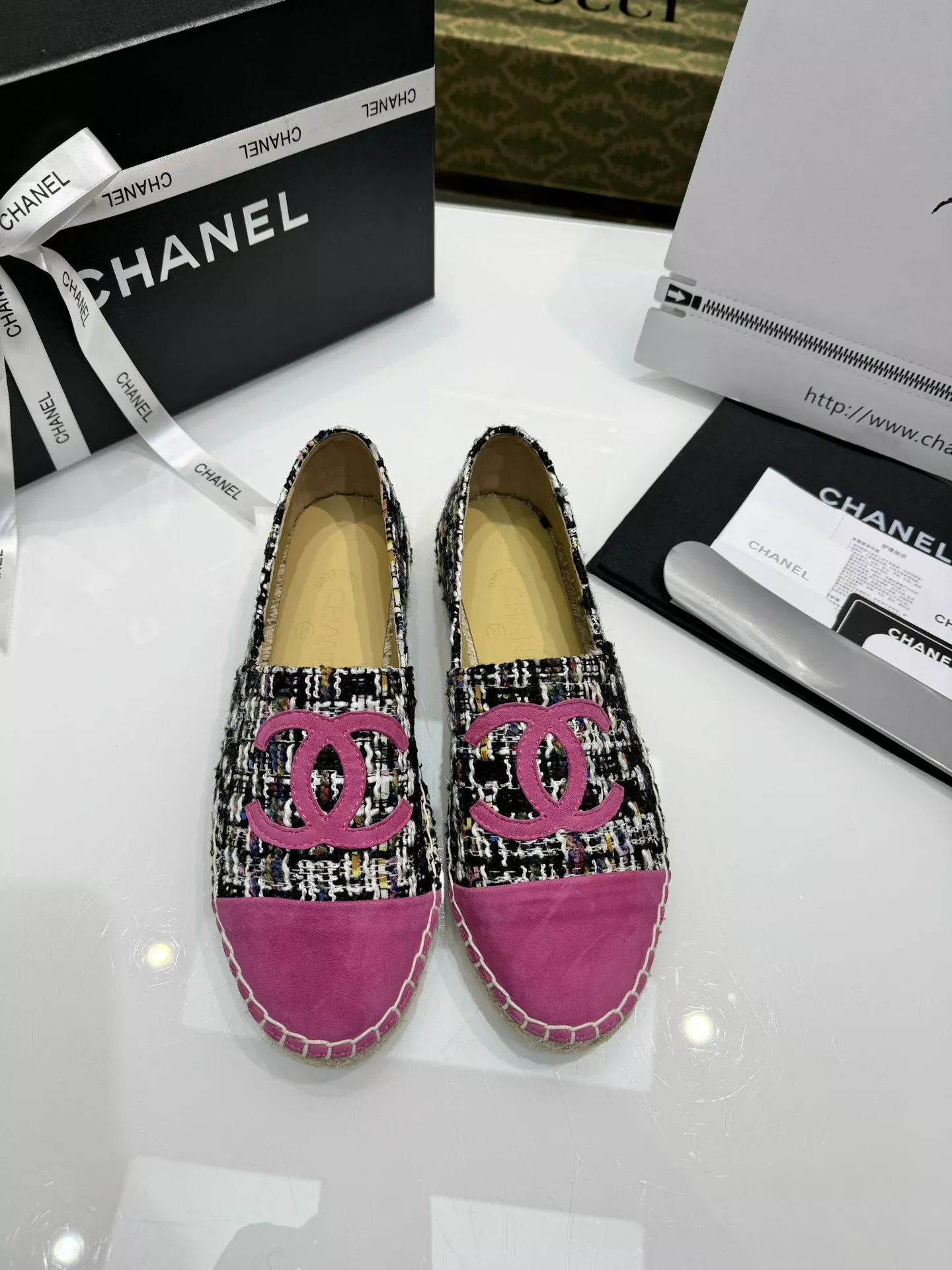 Chanel Flat Shoes For Women Sleek 891