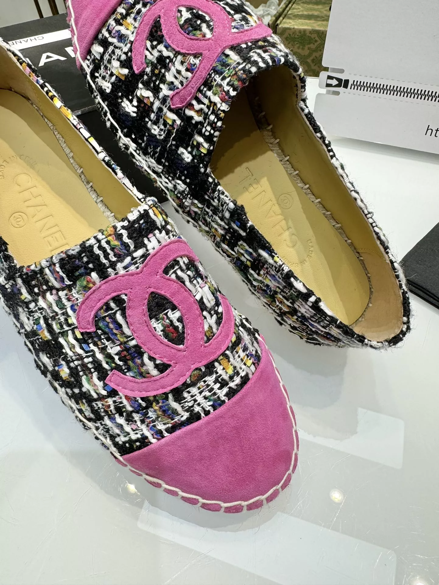 Chanel Flat Shoes For Women Sleek 891