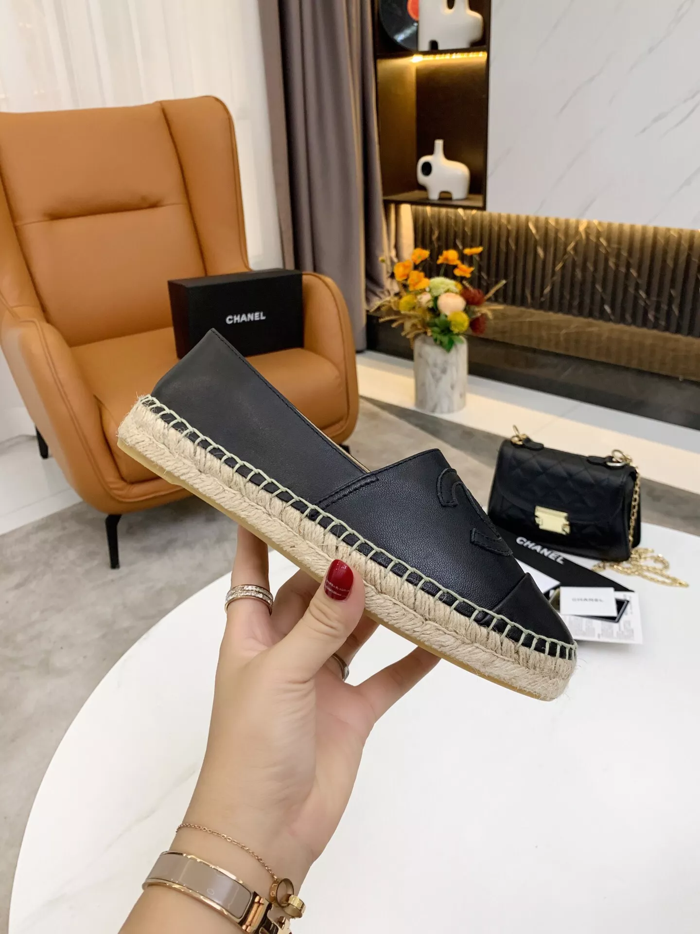 Chanel Flat Shoes For Women StreetReady 1805