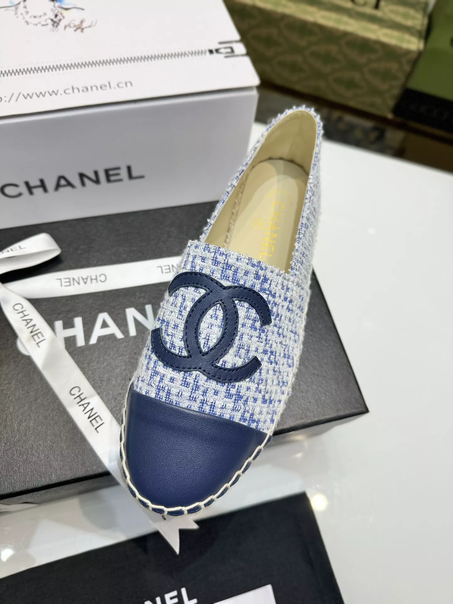 Chanel Flat Shoes For Women StreetReady 8332