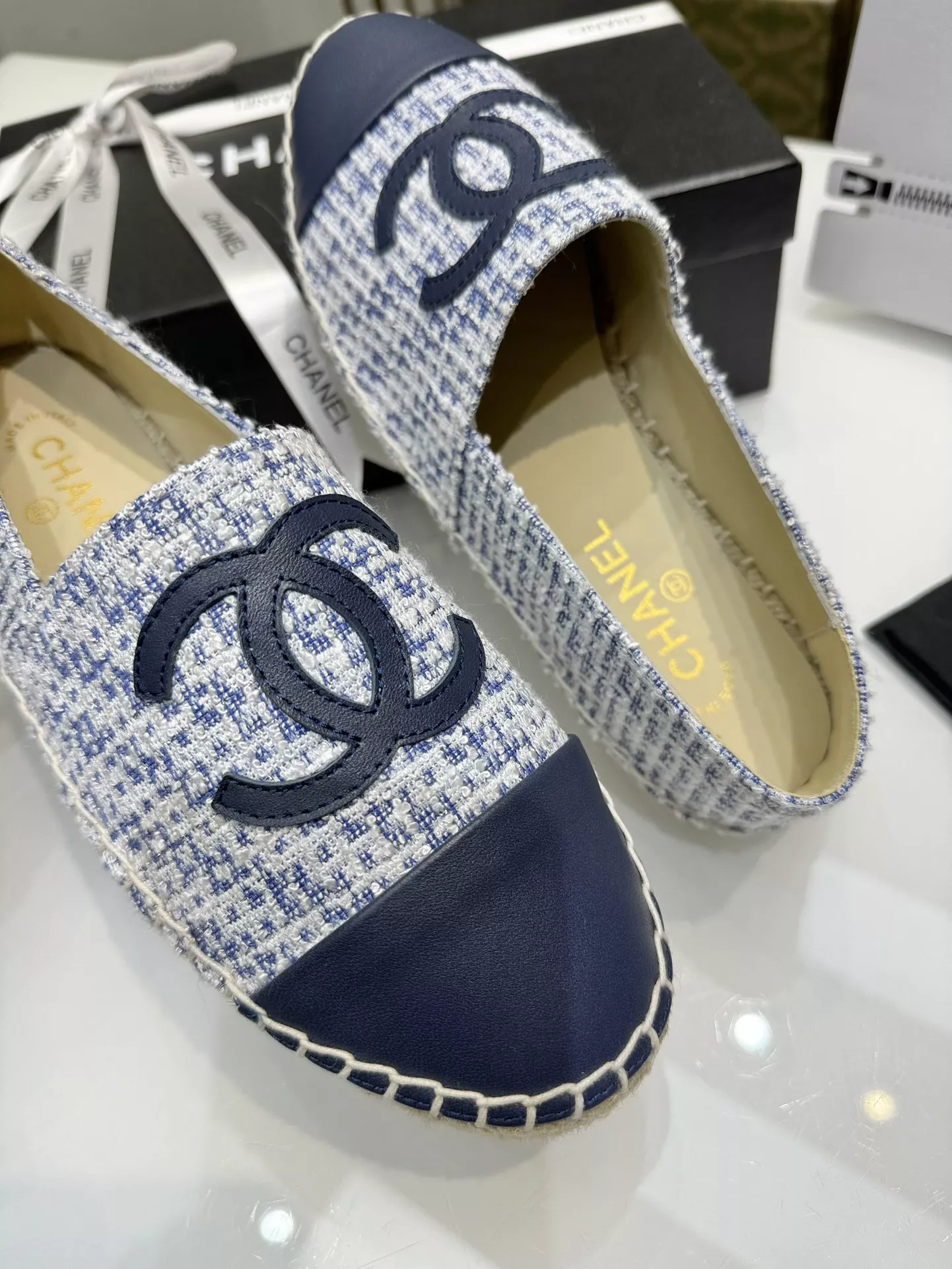 Chanel Flat Shoes For Women StreetReady 8332