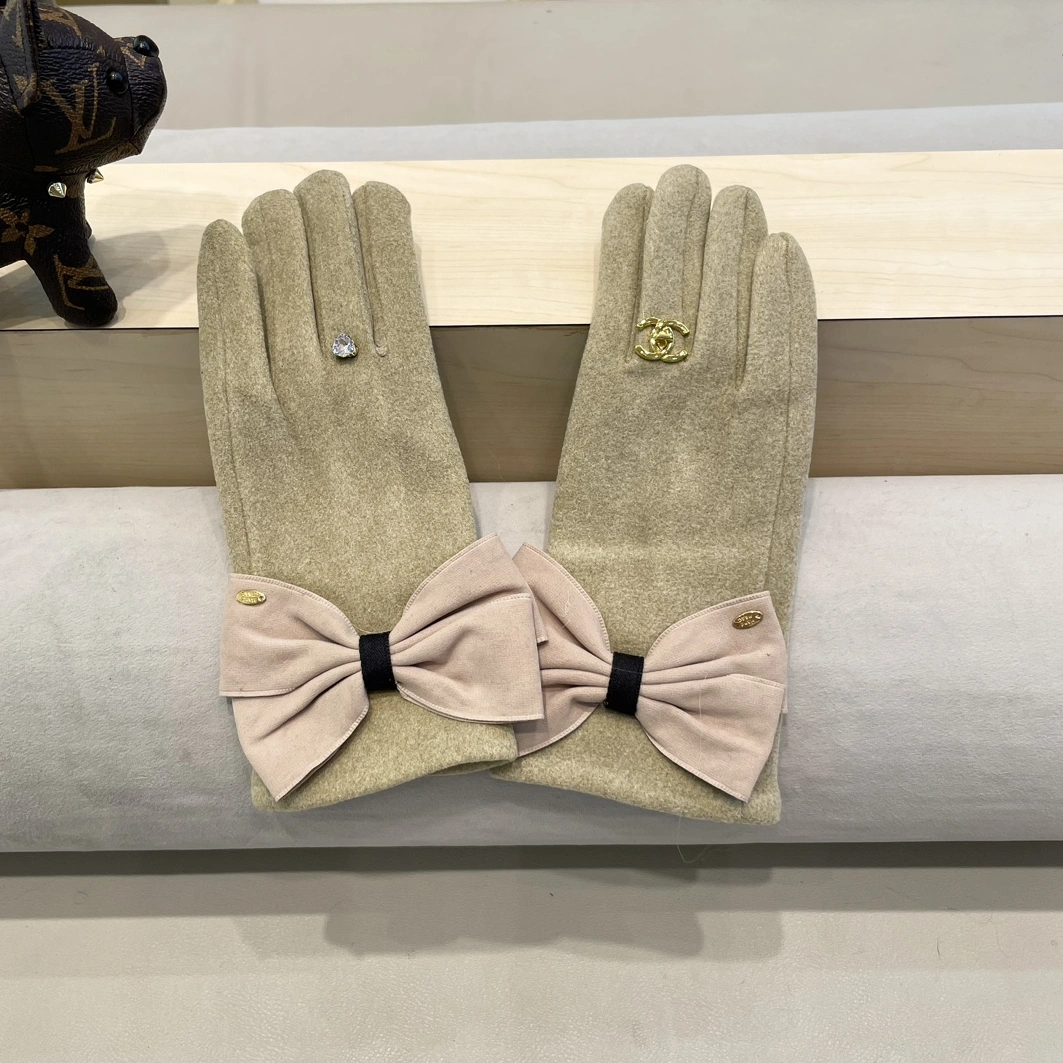 Chanel Gloves Breathable 4352