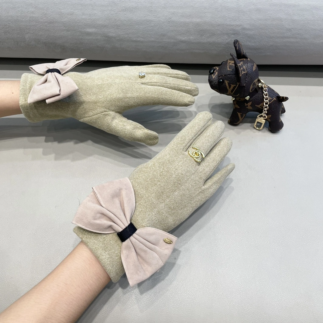 Chanel Gloves Breathable 4352