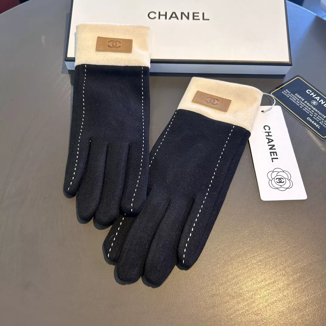 Chanel Gloves Comfortable 2252