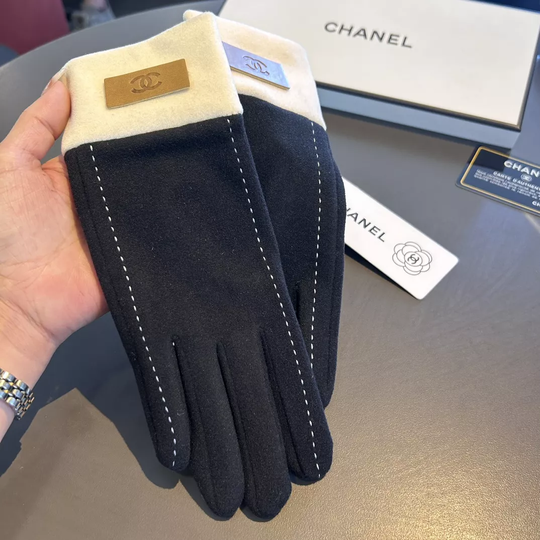 Chanel Gloves Comfortable 2252