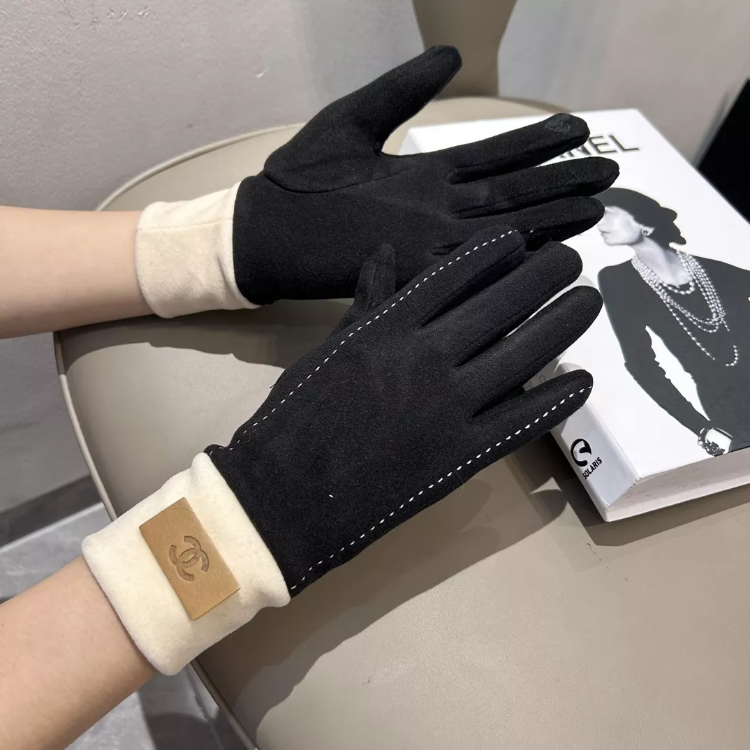 Chanel Gloves Comfortable 2252