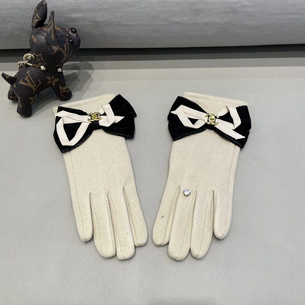 Chanel Gloves Cozy 522