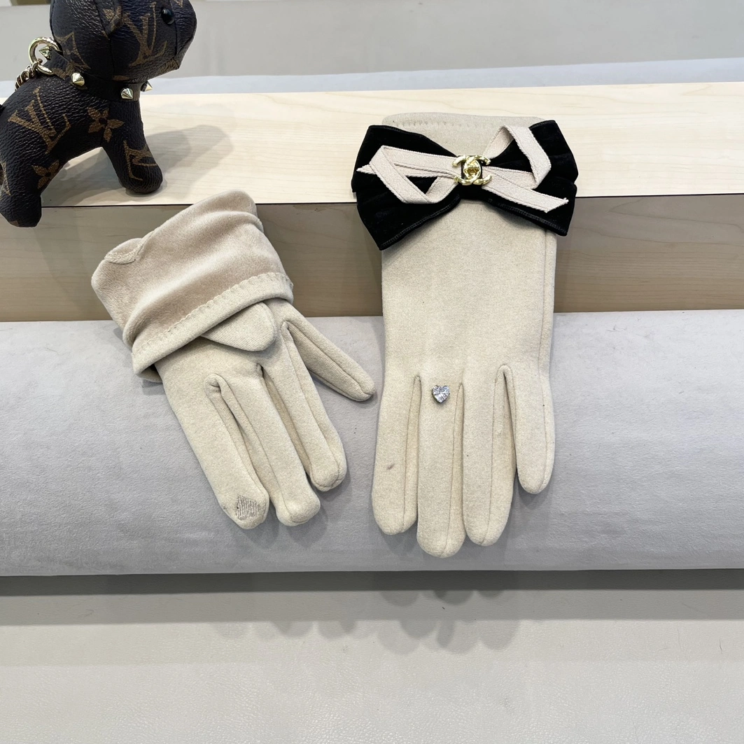 Chanel Gloves Cozy 522