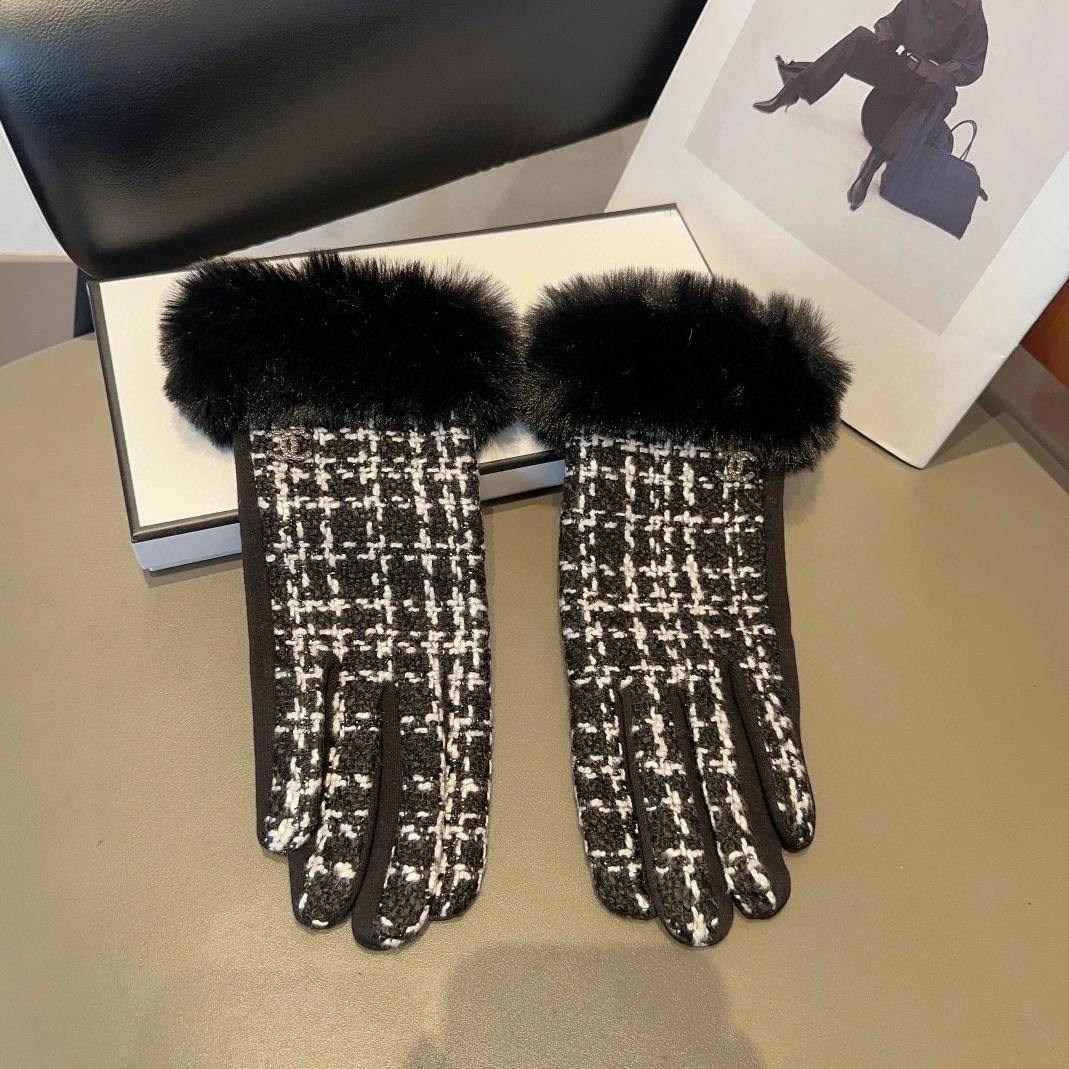 Chanel Gloves Durable 2570