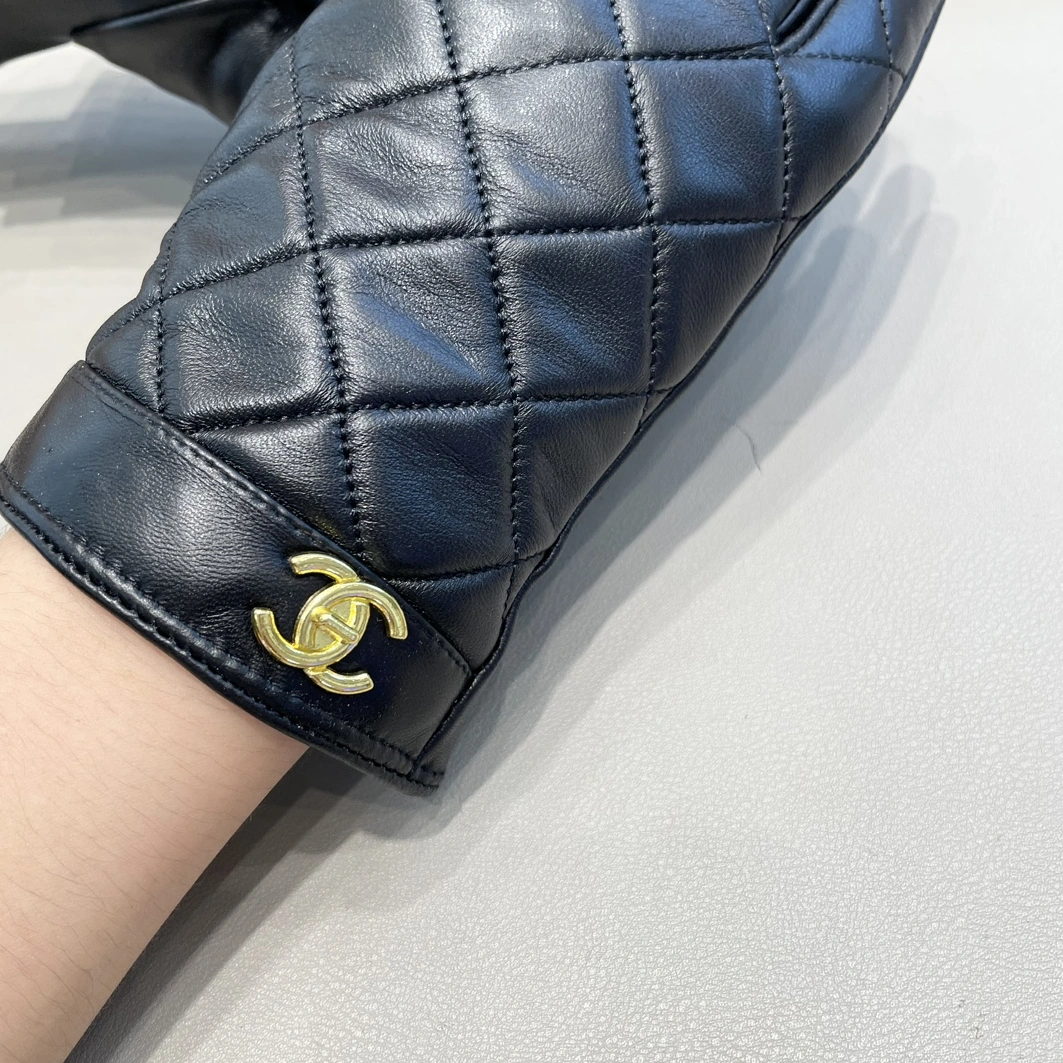 Chanel Gloves For Women Bold 4611