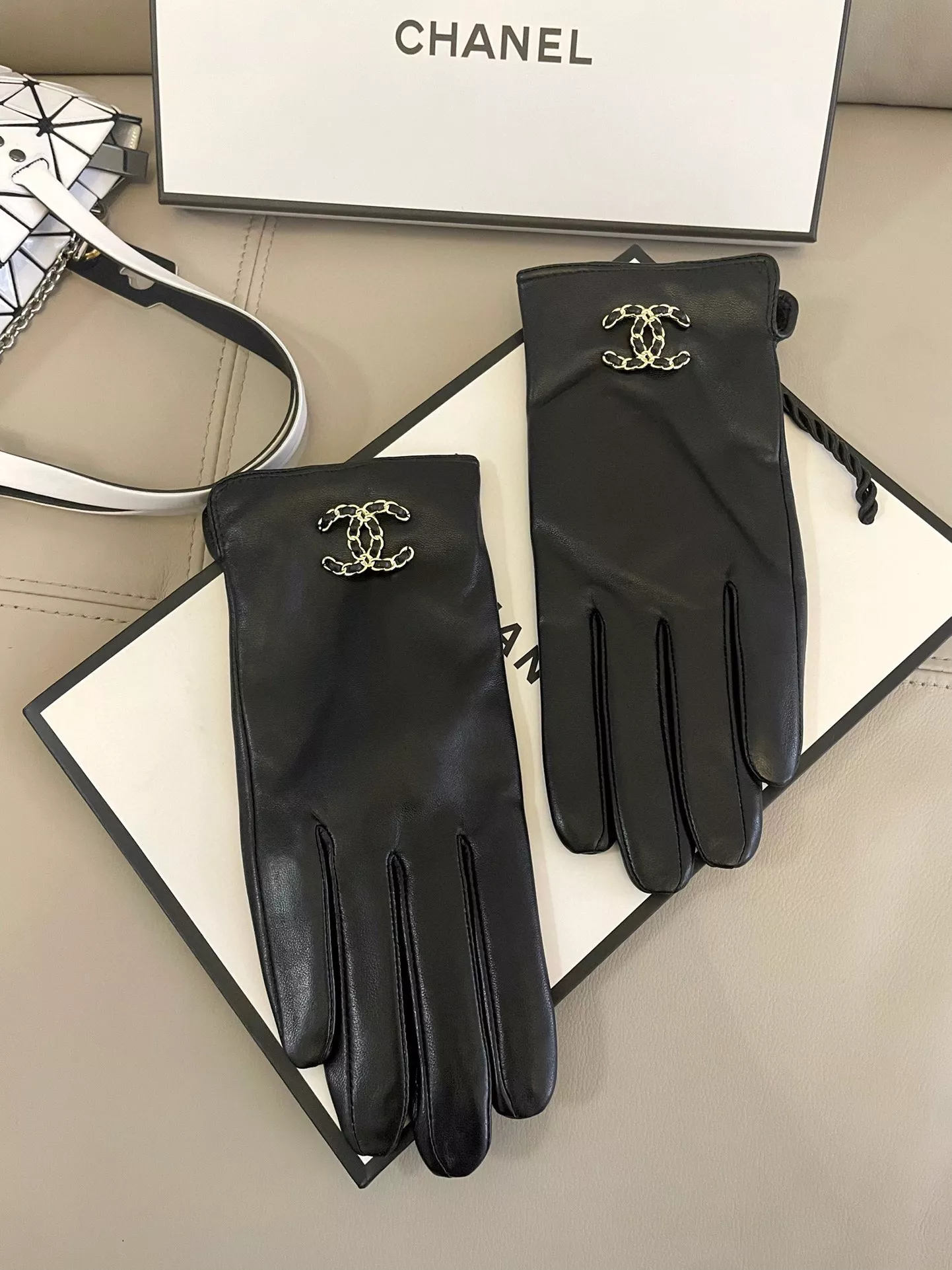 Chanel Gloves For Women Compact 5956