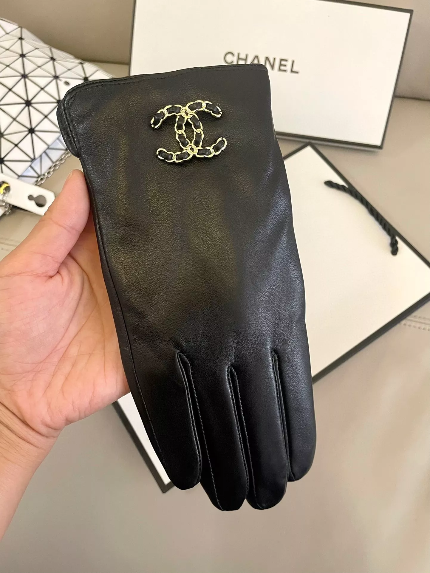 Chanel Gloves For Women Compact 5956
