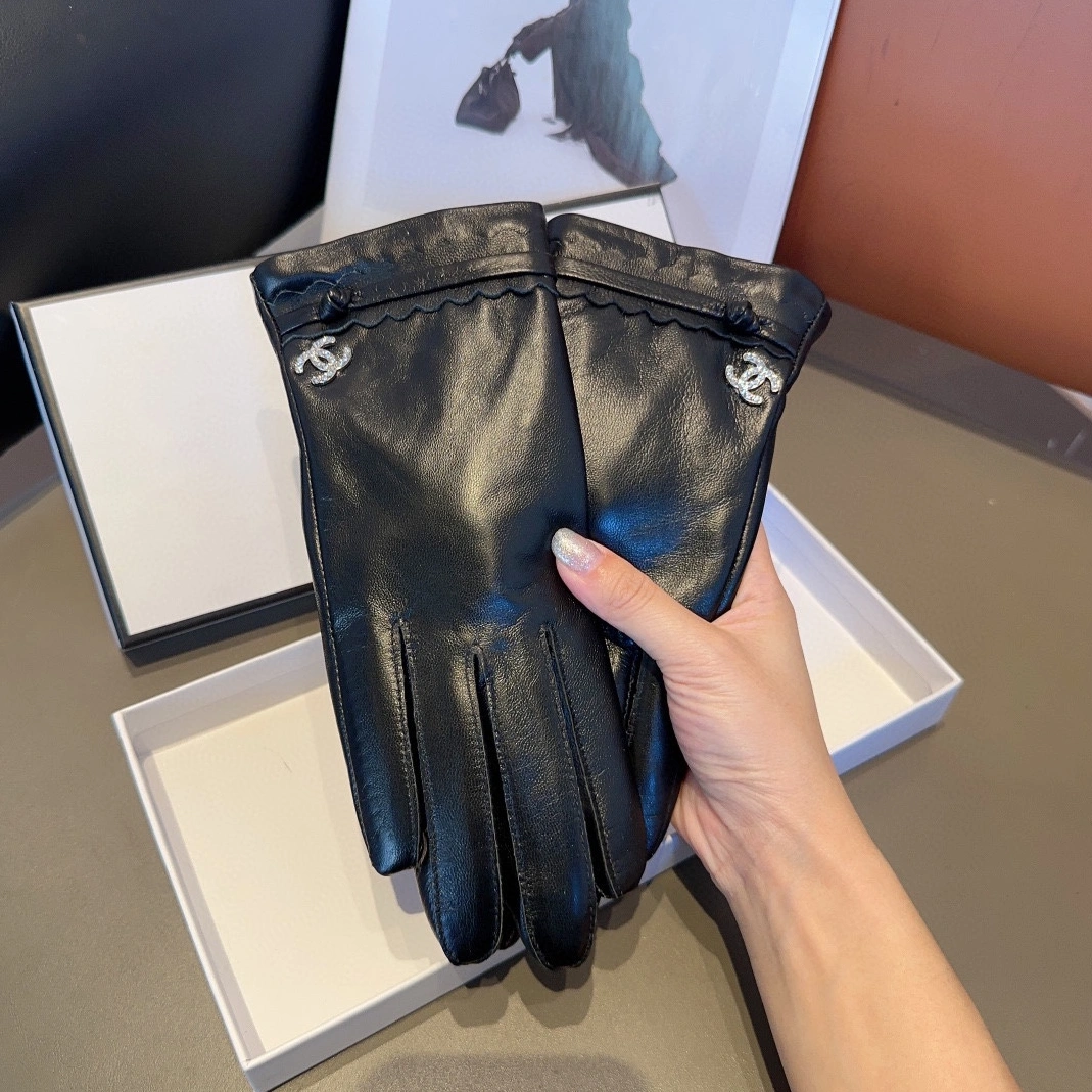 Chanel Gloves For Women Durable 9711