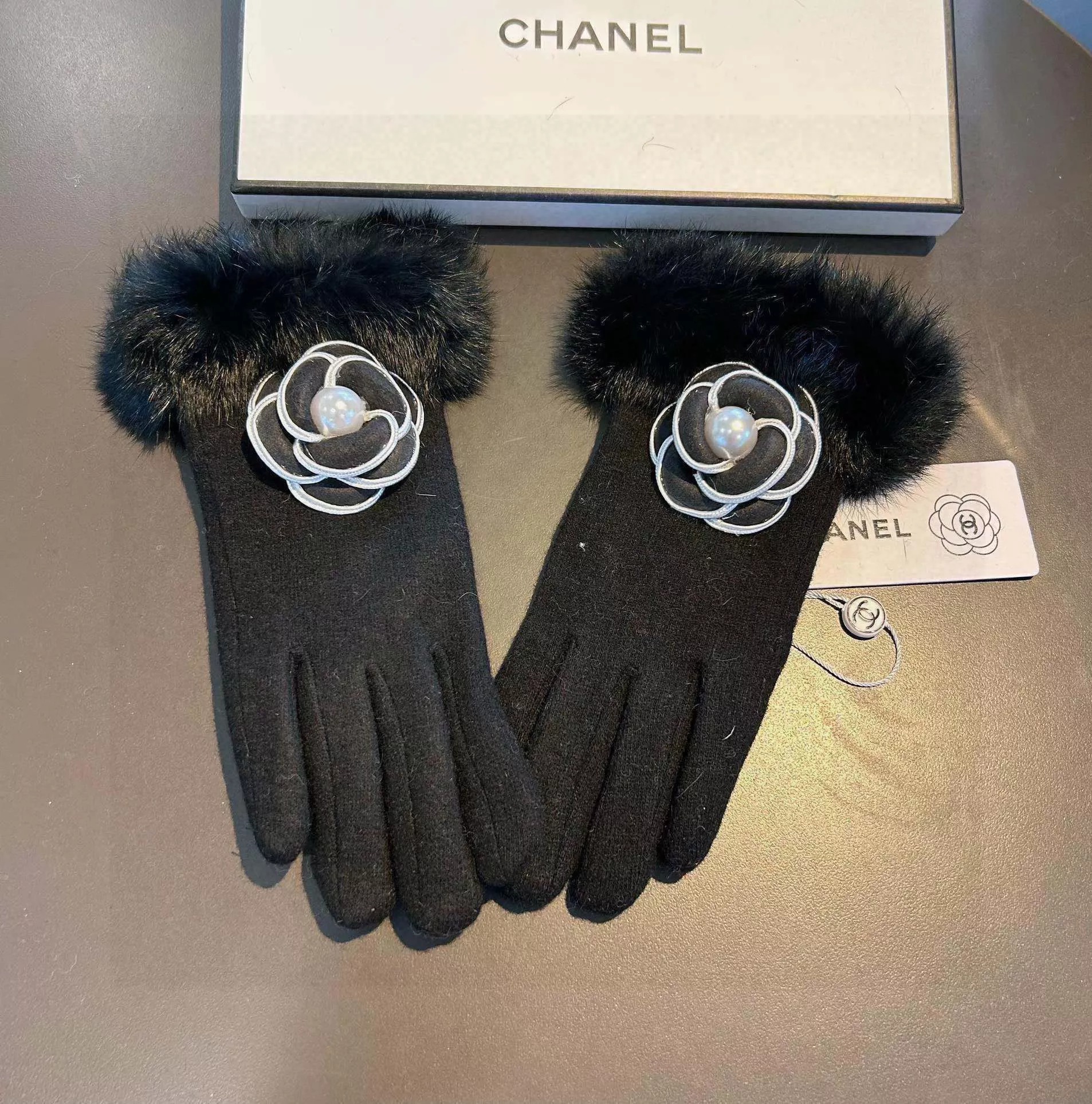 Chanel Gloves For Women Efficient 347