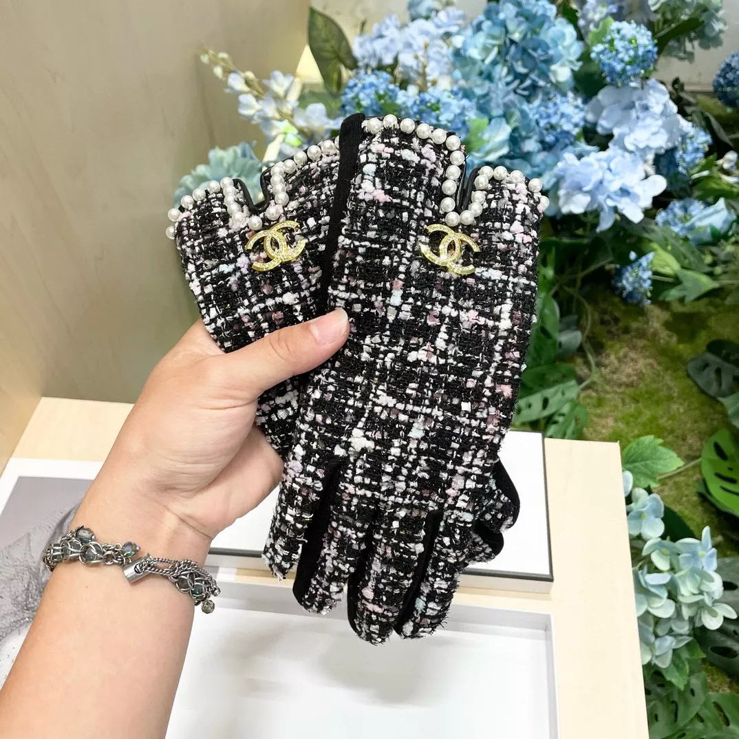 Chanel Gloves For Women Fashionable 9355