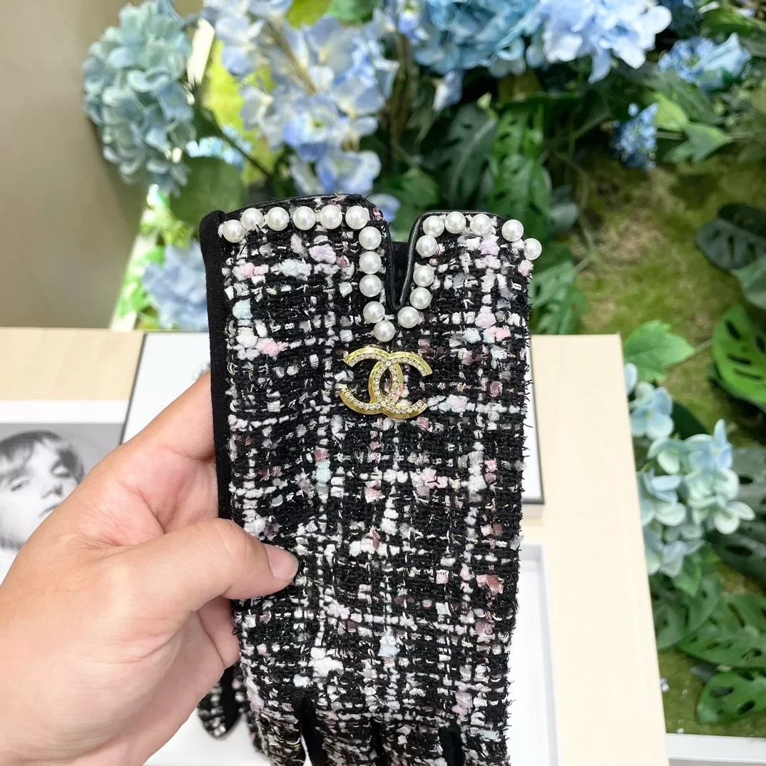 Chanel Gloves For Women Fashionable 9355
