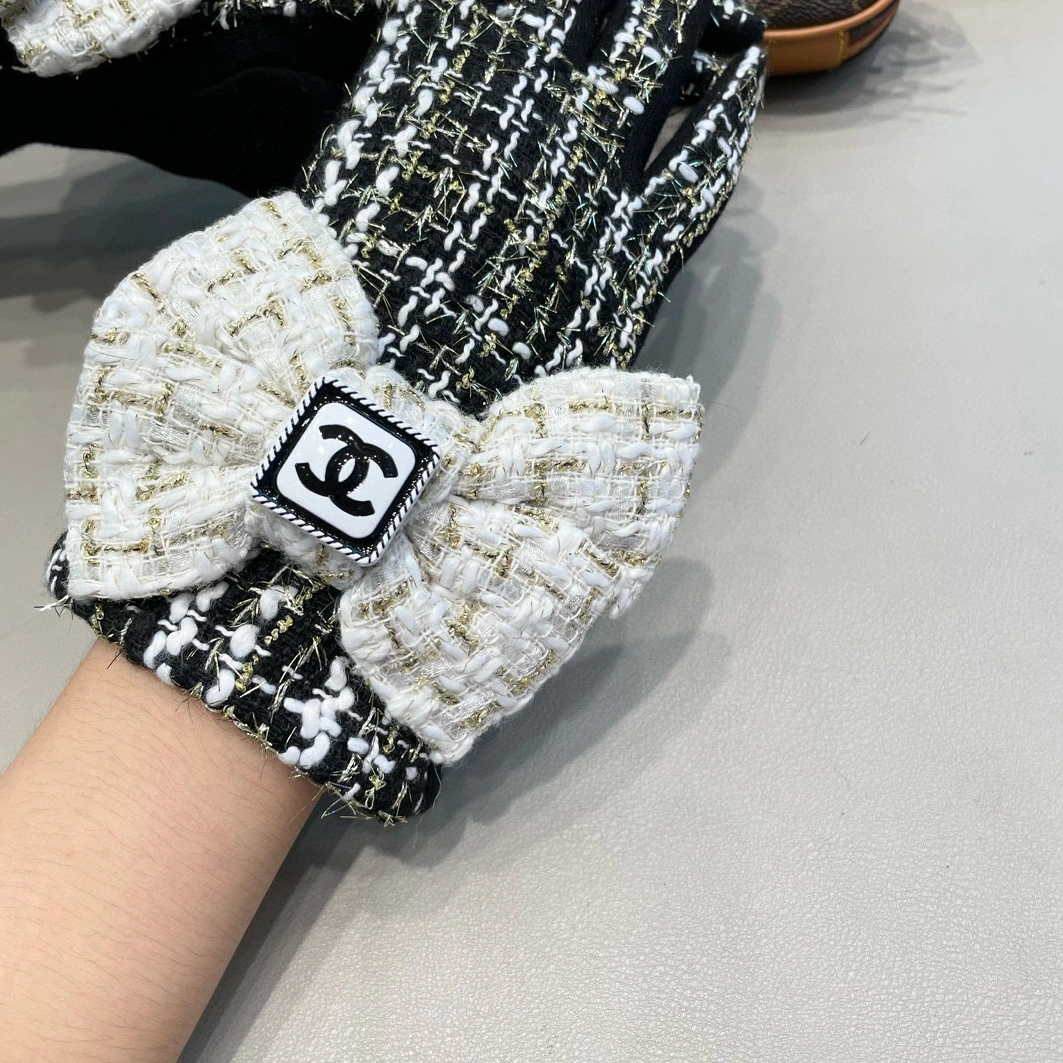 Chanel Gloves For Women Sleek 430