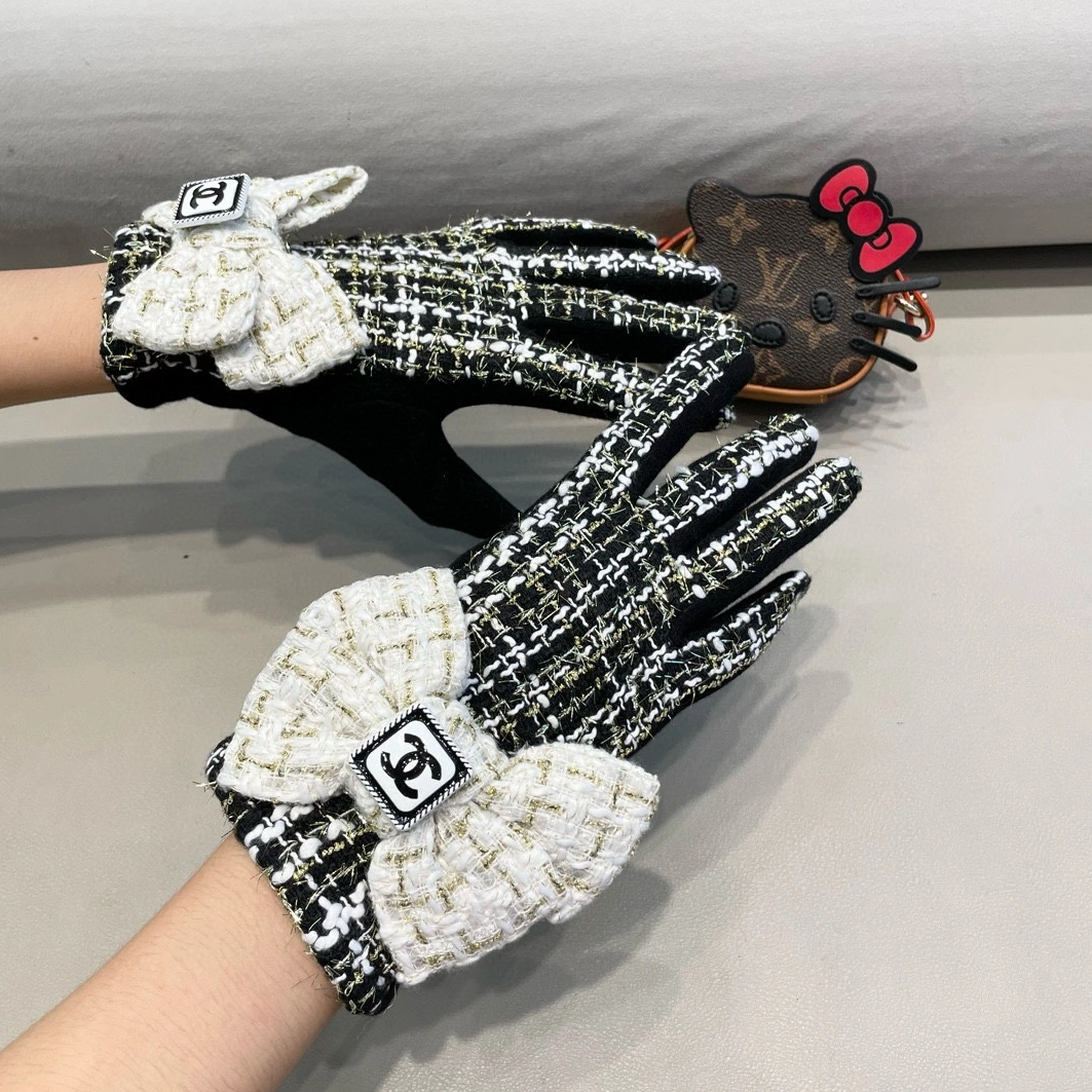 Chanel Gloves For Women Sleek 430