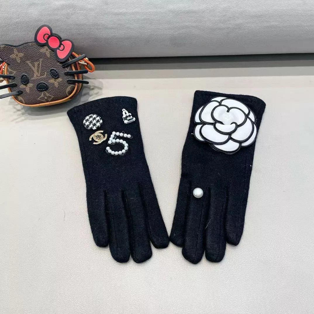 Chanel Gloves For Women Versatile 9381