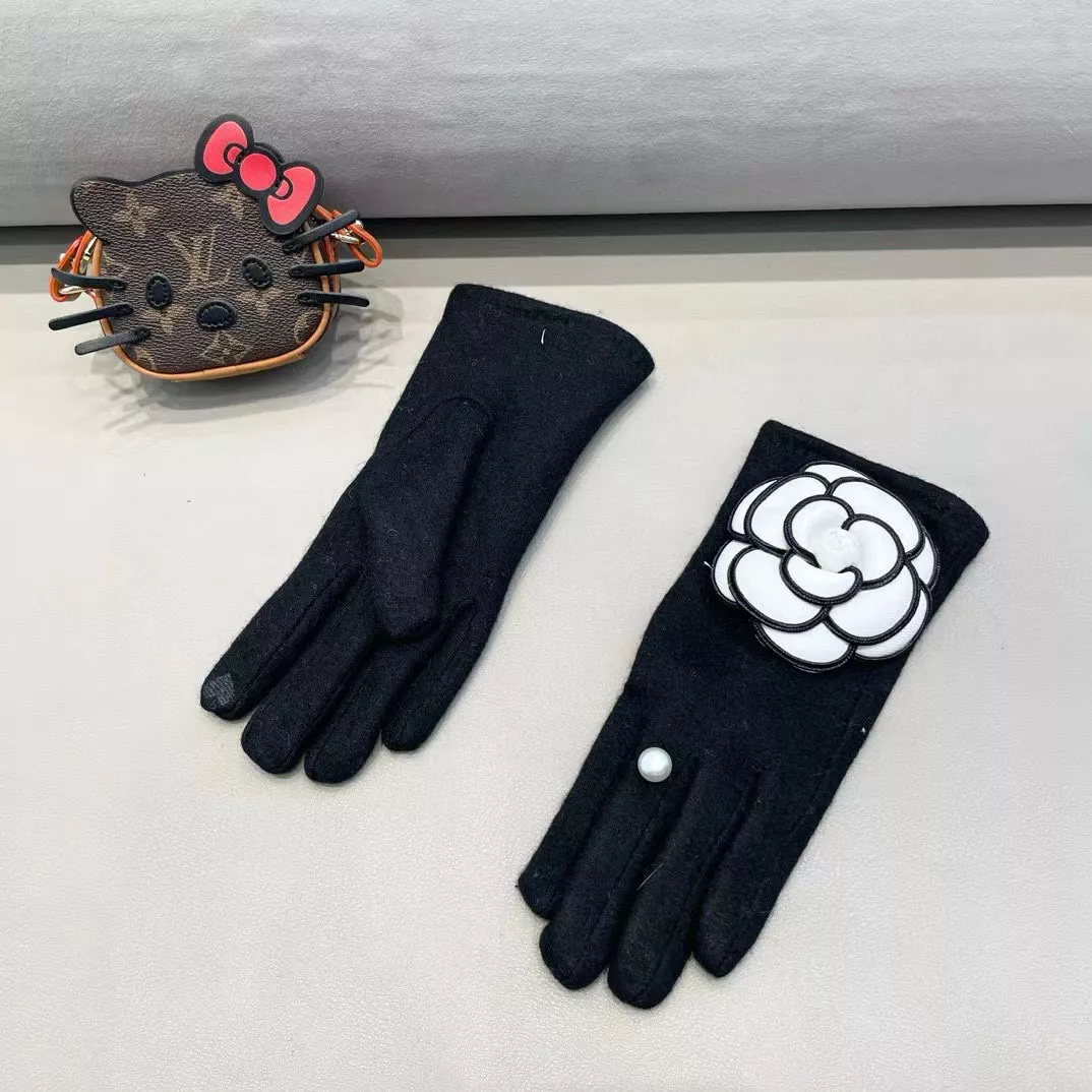 Chanel Gloves For Women Versatile 9381