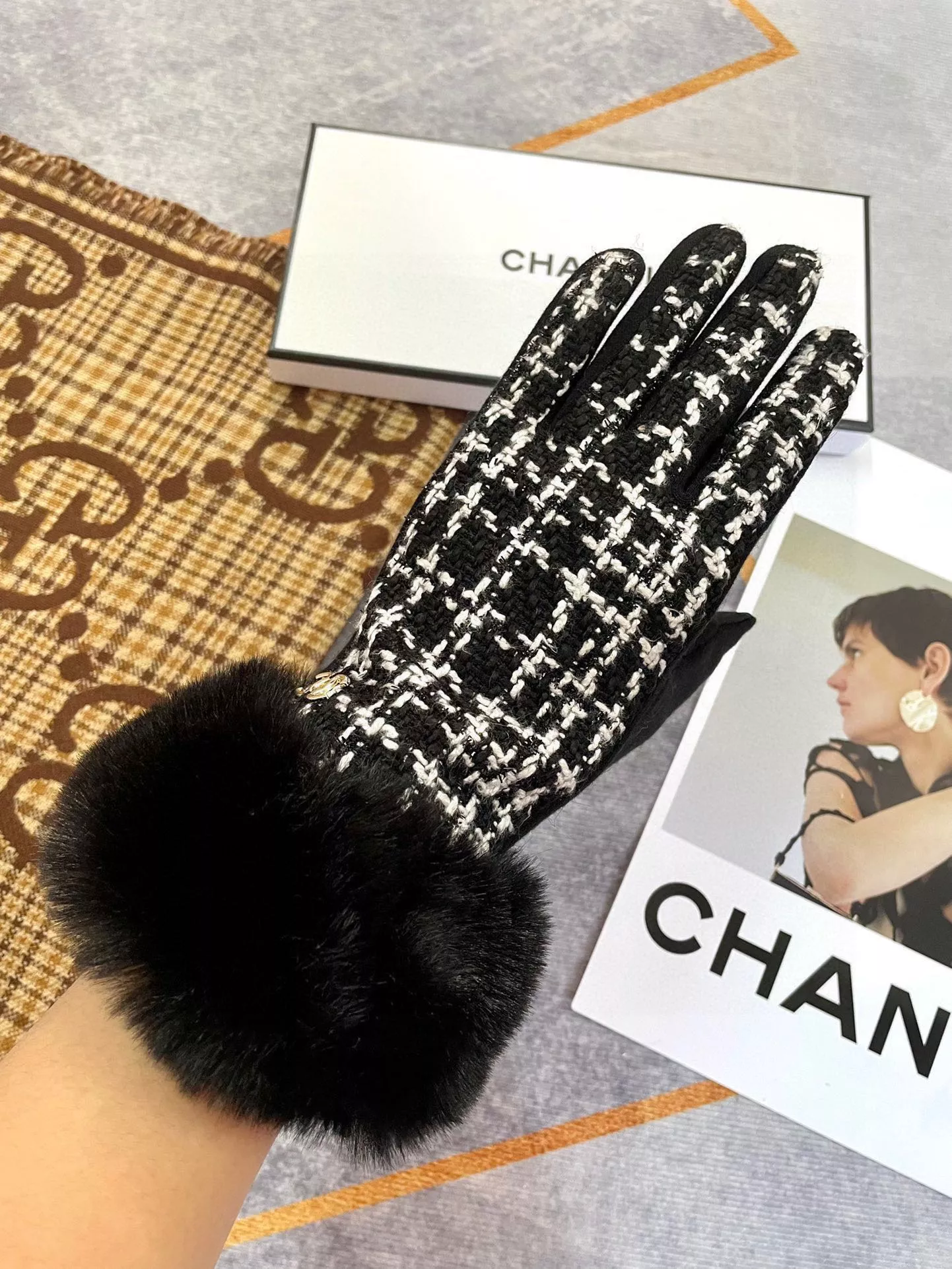Chanel Gloves For Women Vibrant 9296