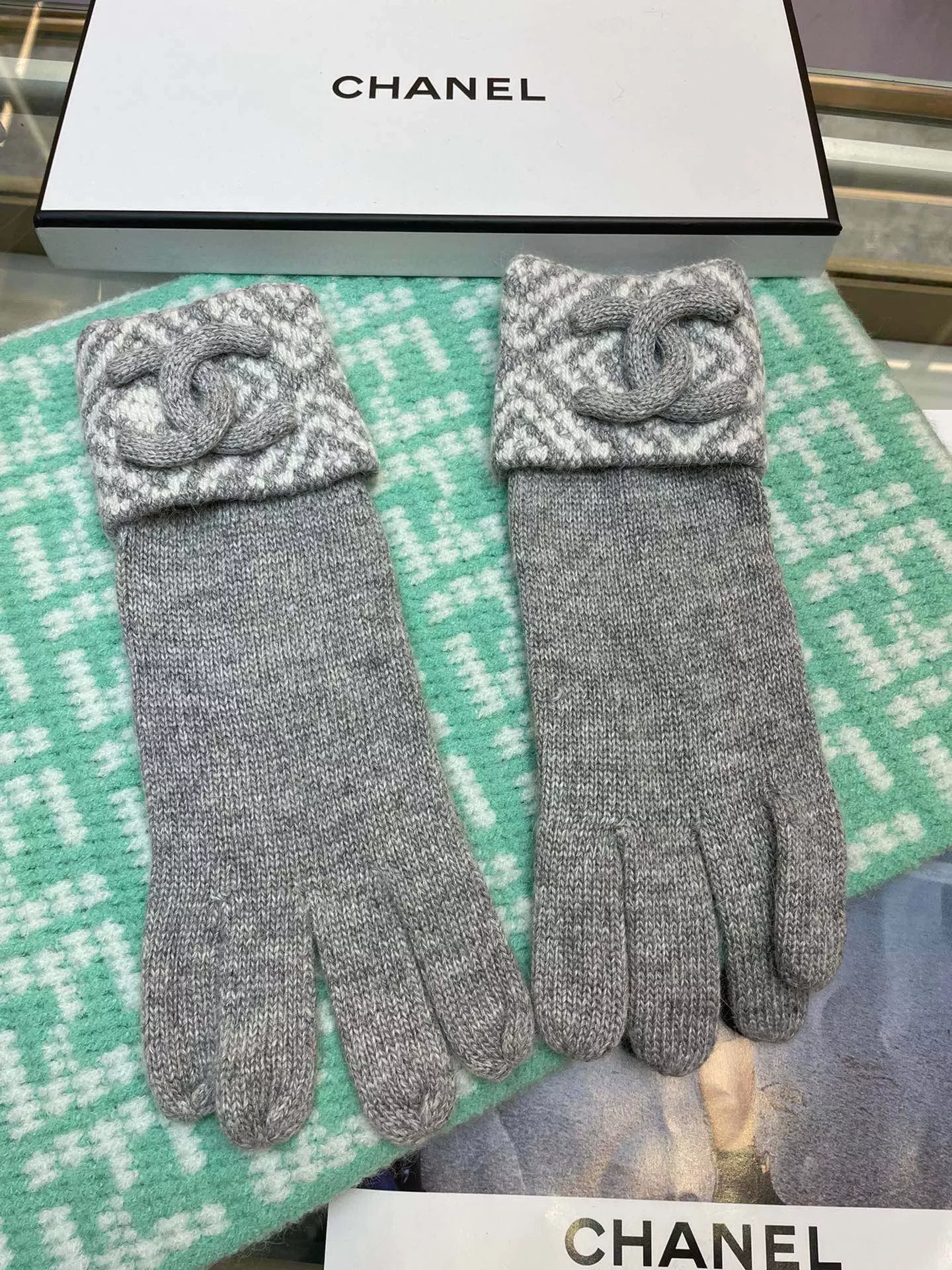 Chanel Gloves Unique 3814