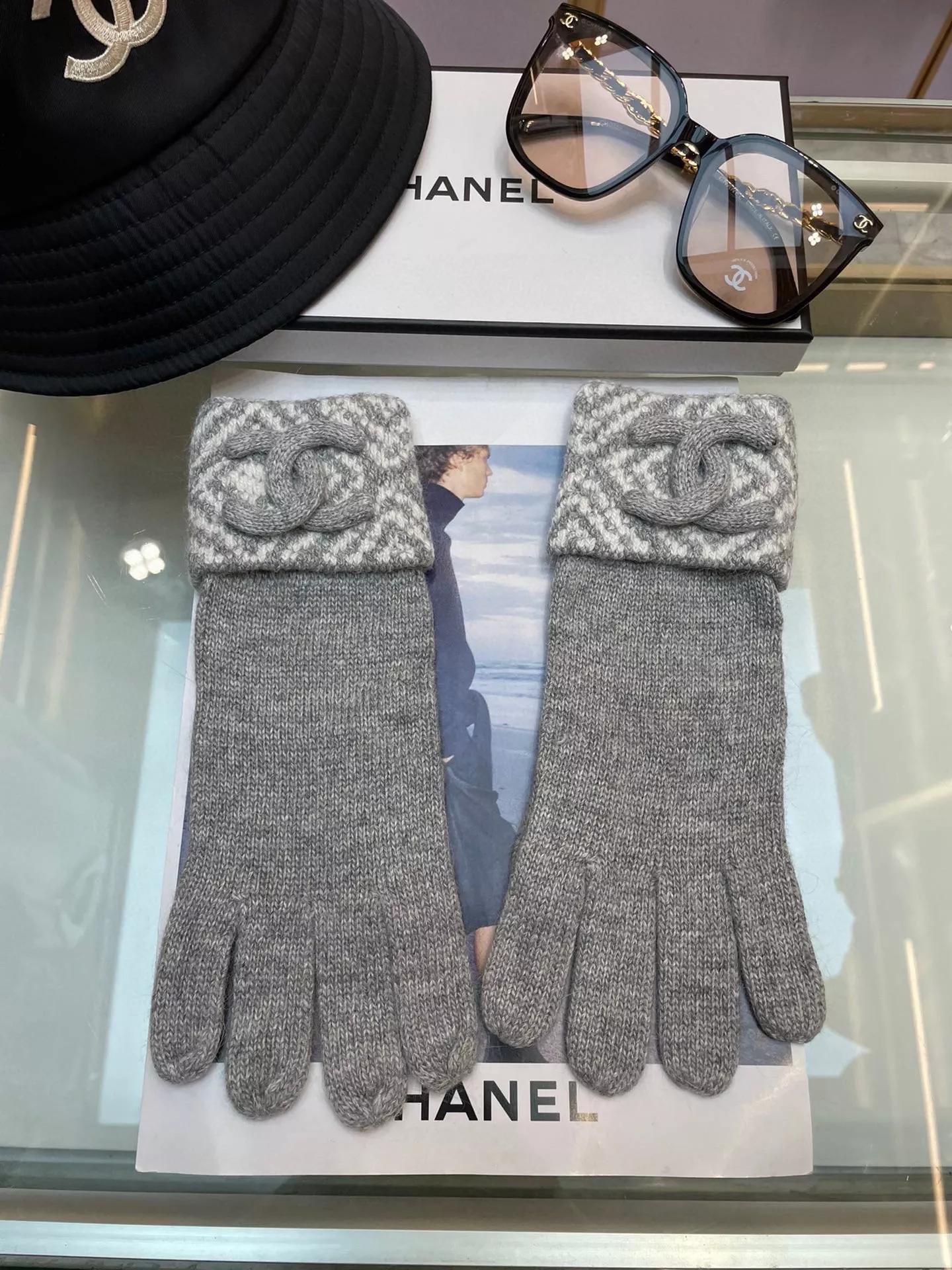 Chanel Gloves Unique 3814