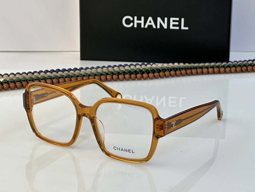 Chanel Goggles Refined 824