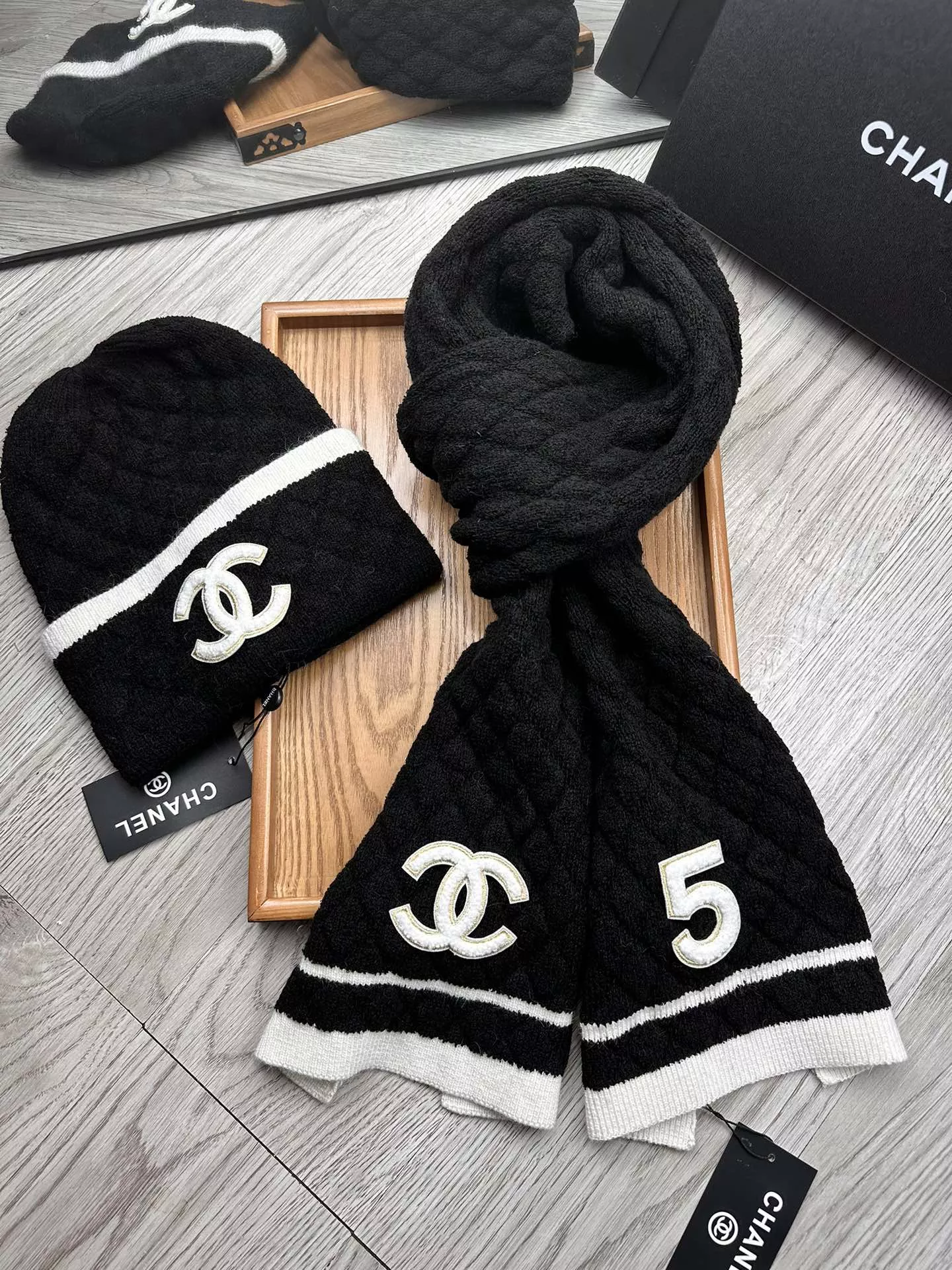 Chanel Hat and Scarf Set Compact 5331