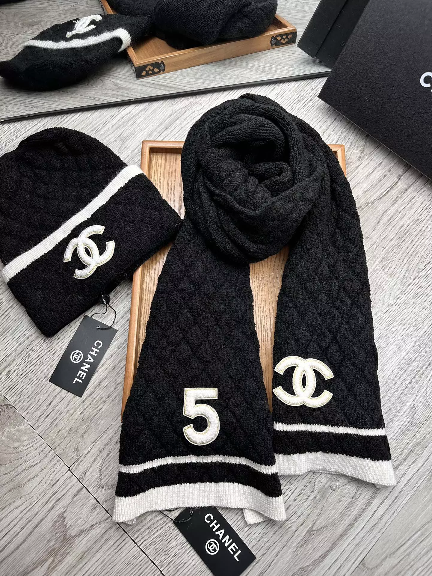 Chanel Hat and Scarf Set Compact 5331
