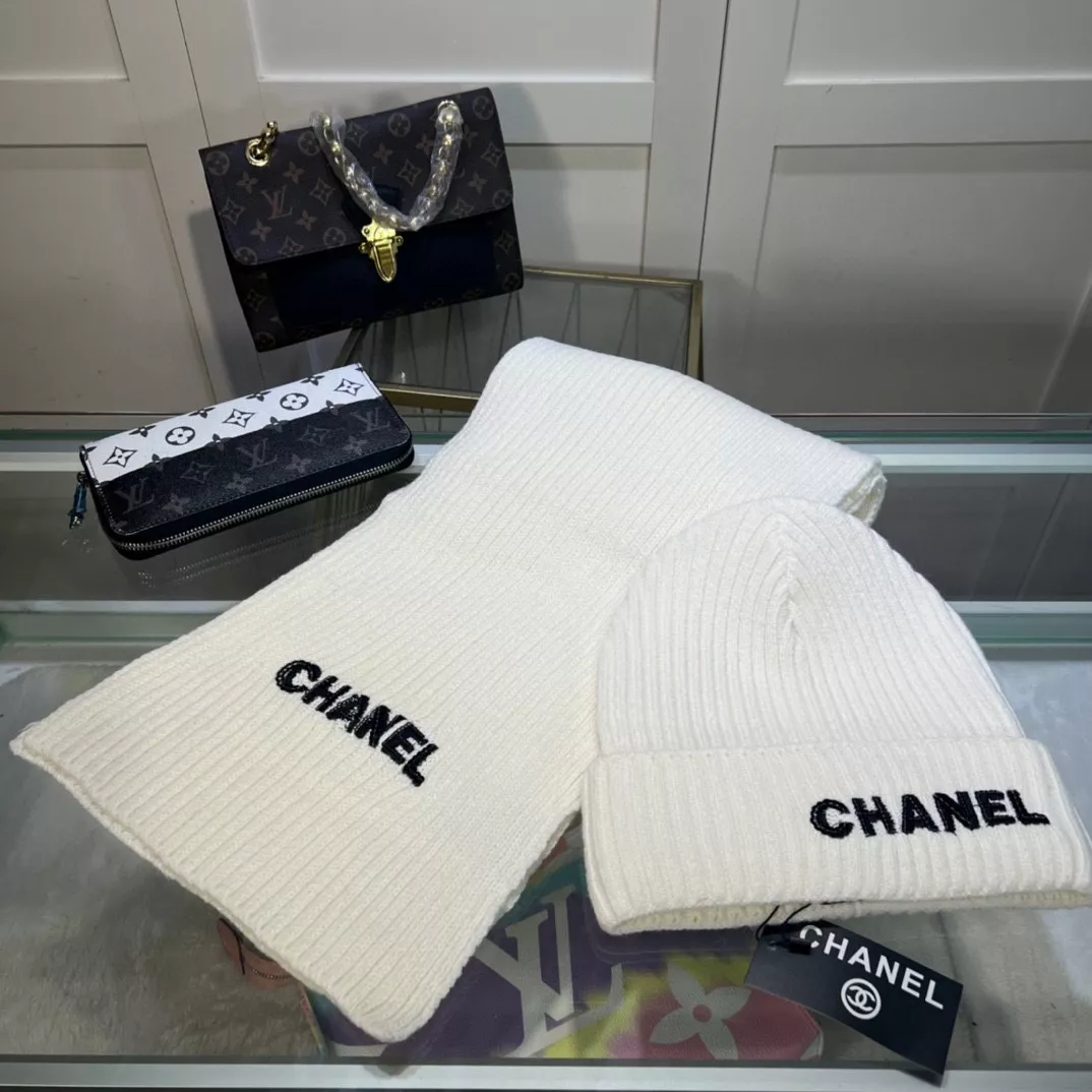 Chanel Hat and Scarf Set EasyMatch 3903