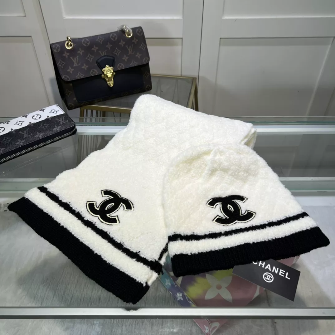 Chanel Hat and Scarf Set Trendy 9355
