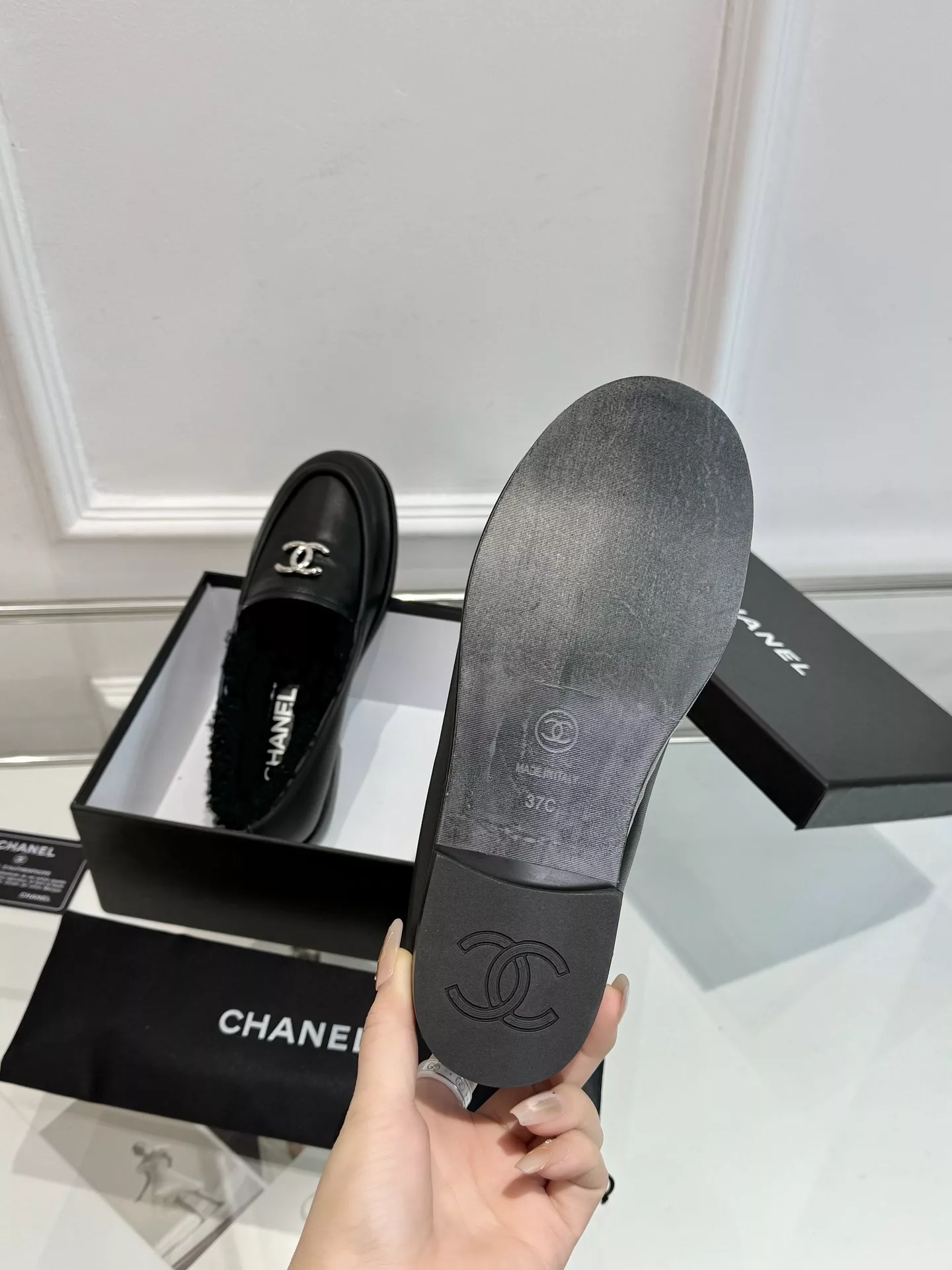 Chanel Leather Shoes For Women Reliable 8272