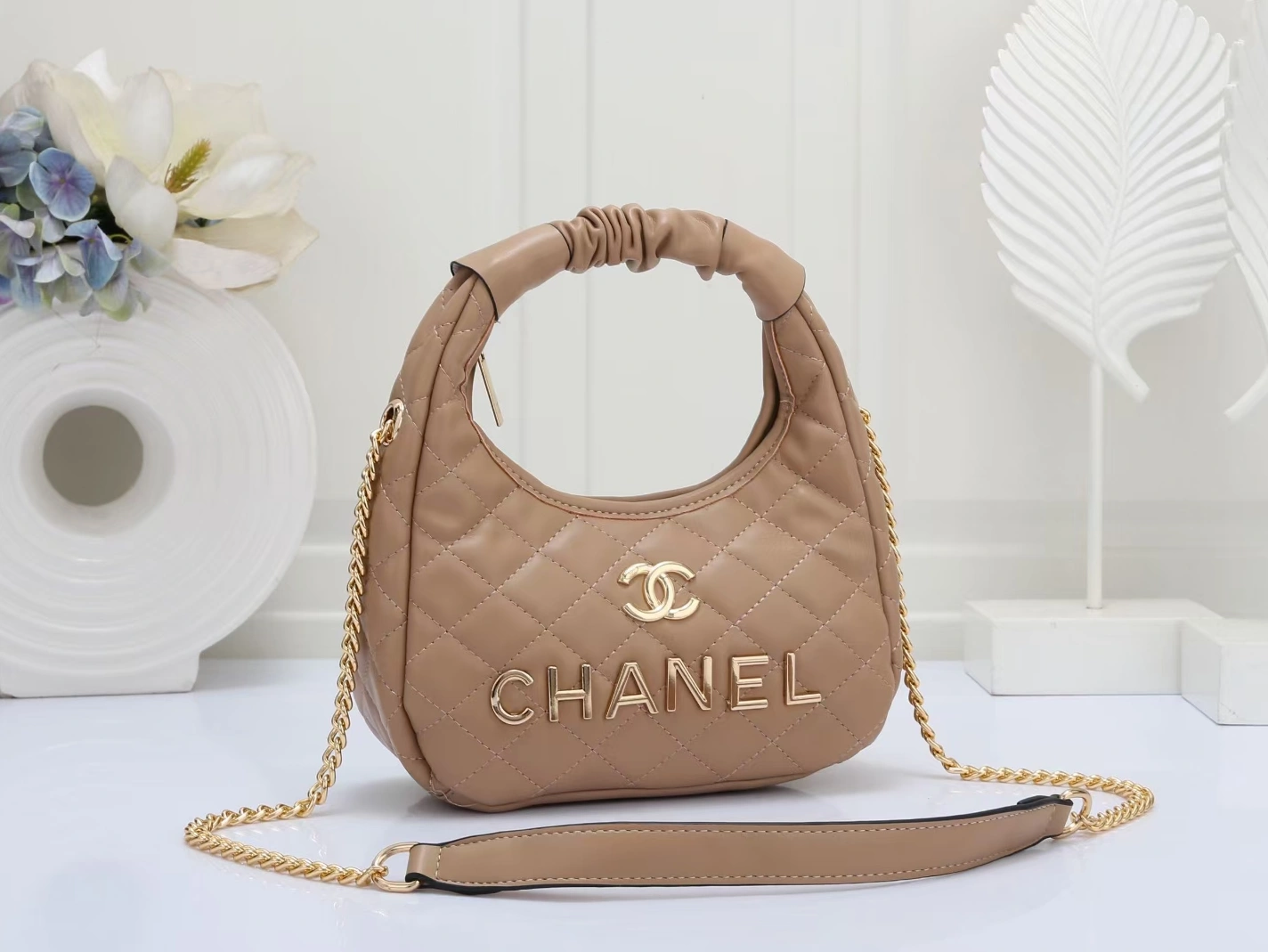 Chanel Messenger Bags For Women Functional 5486