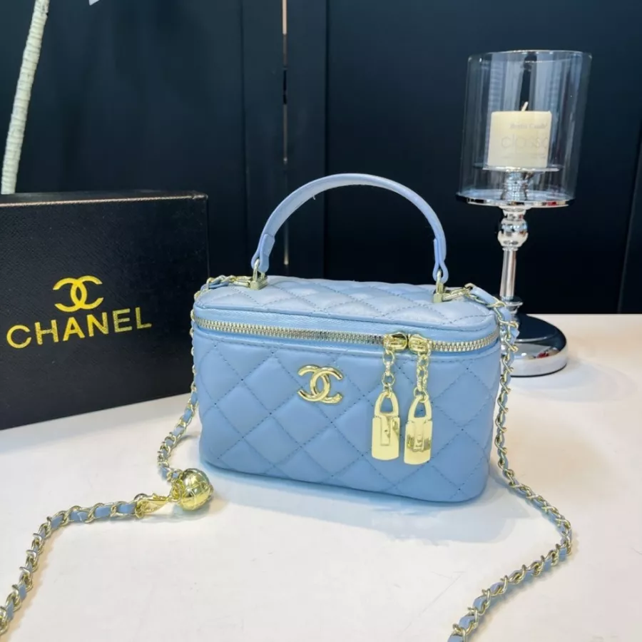 Chanel Messenger Bags For Women Sleek 3471