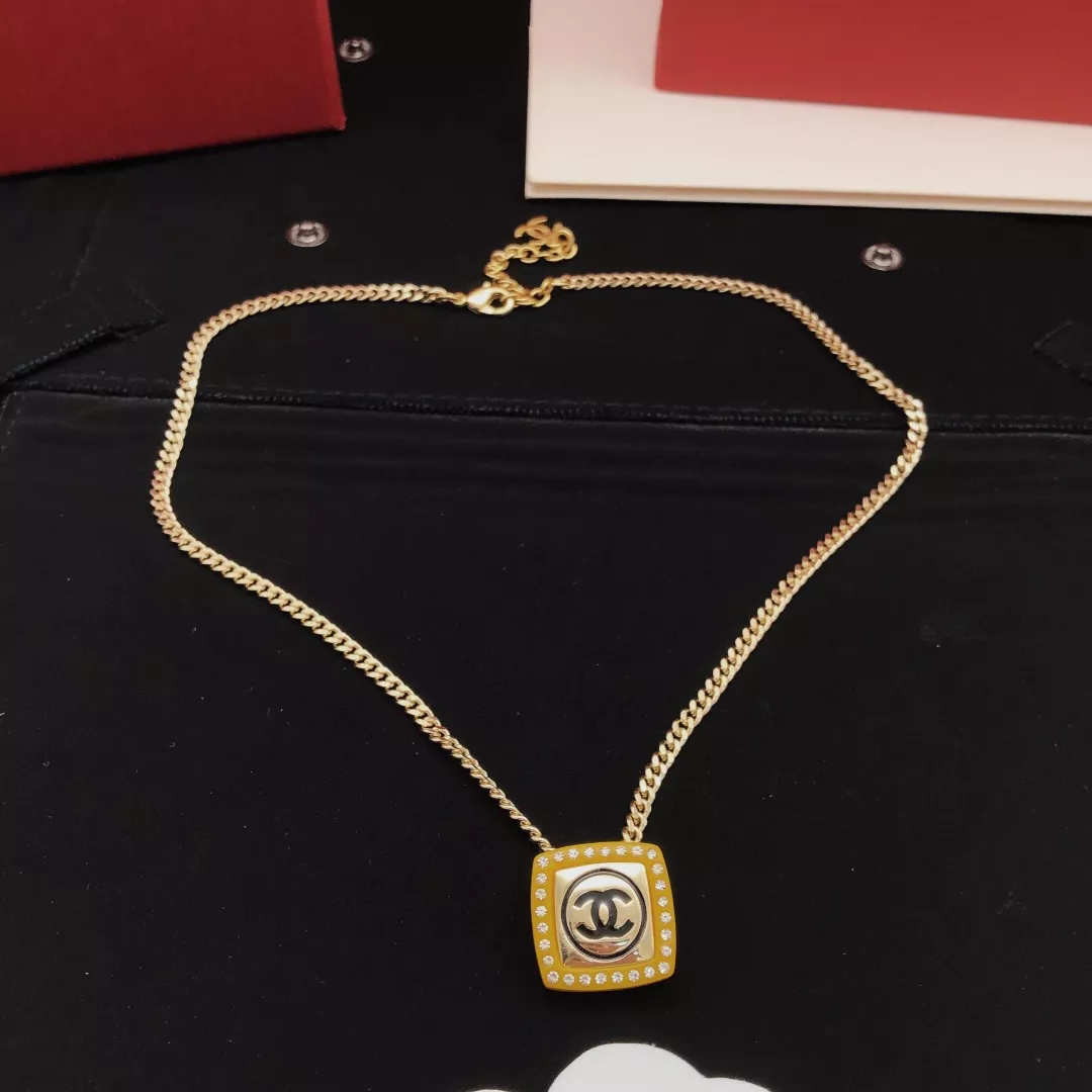 Chanel Necklaces Cozy 3537