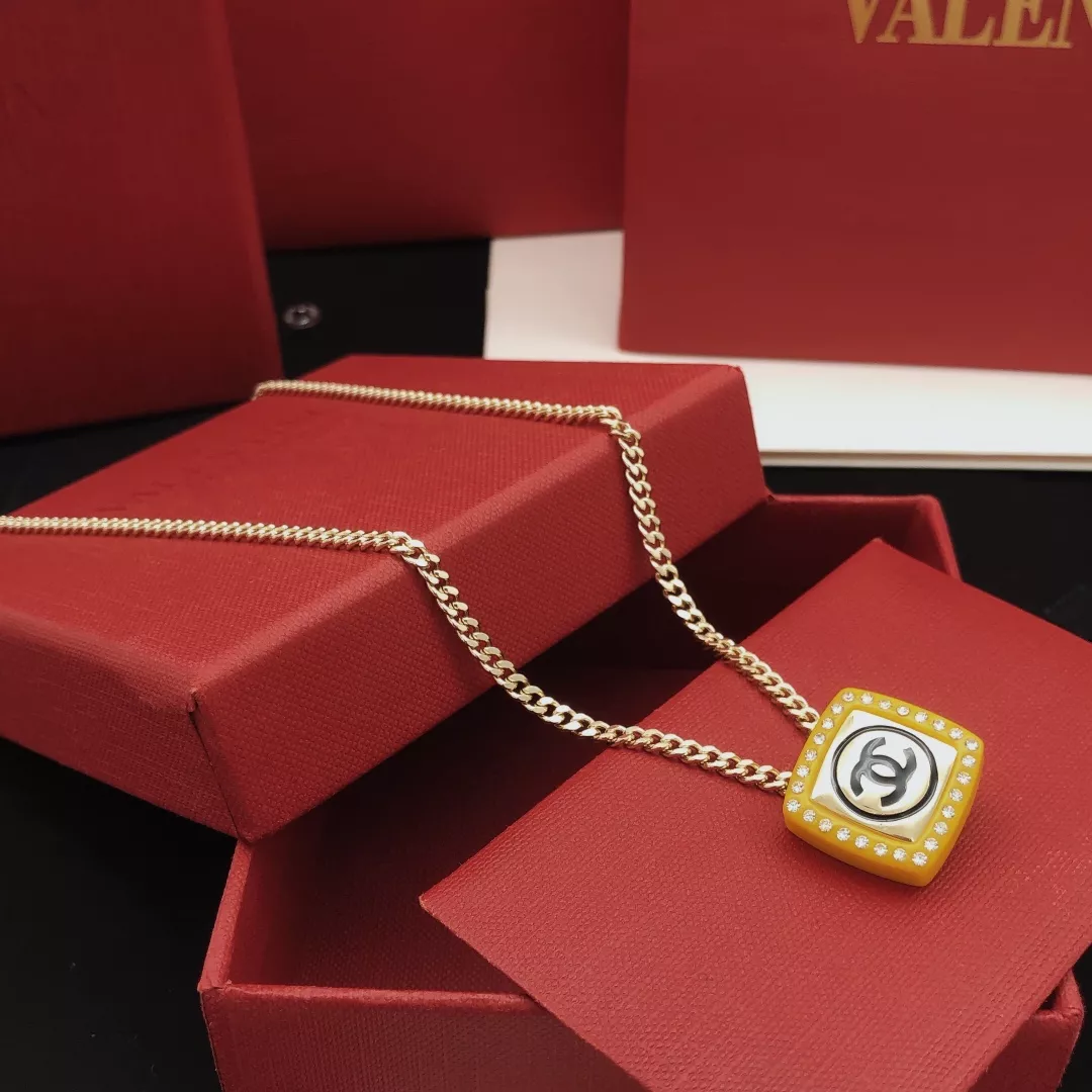 Chanel Necklaces Cozy 3537