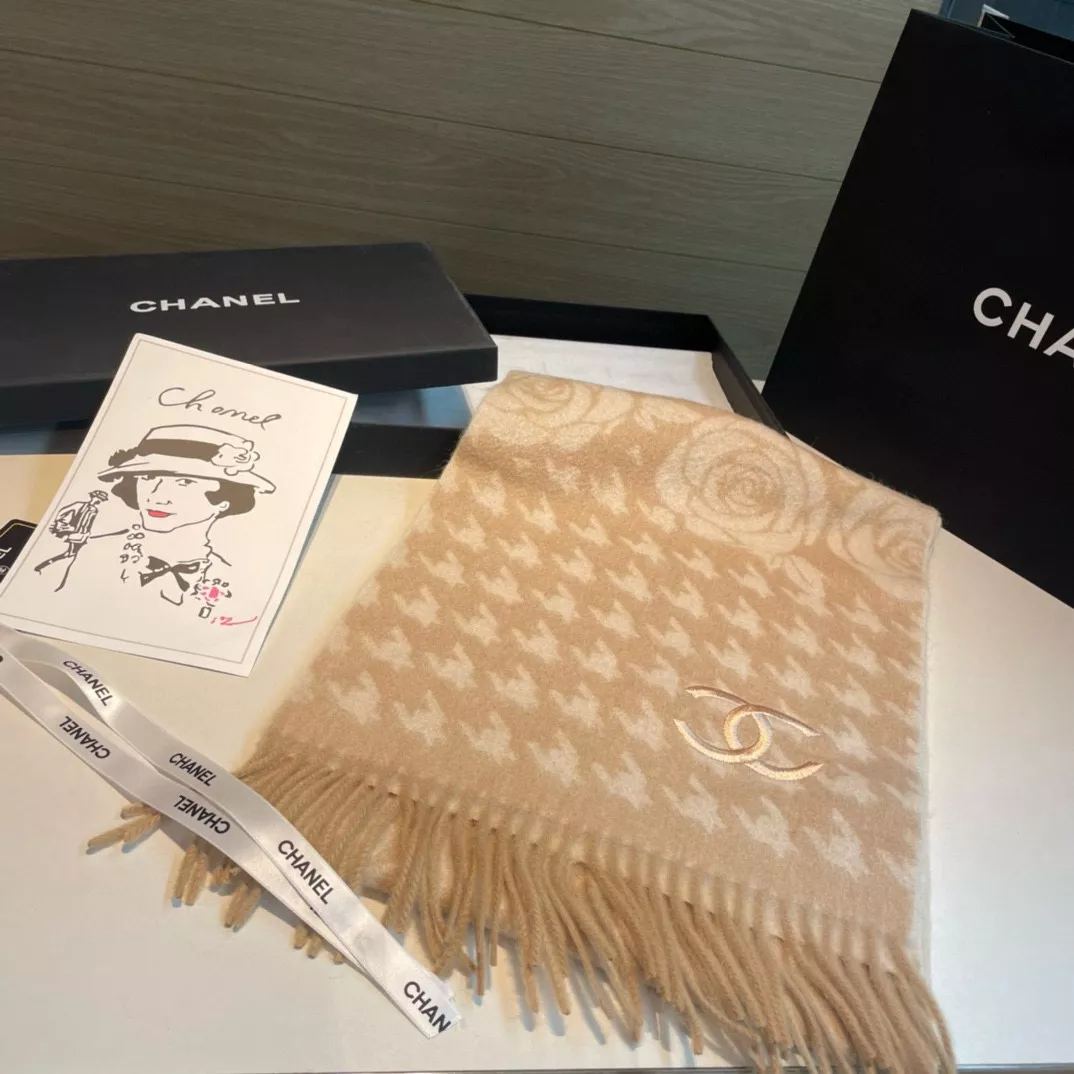 Chanel Scarves For Women Flexible 5328