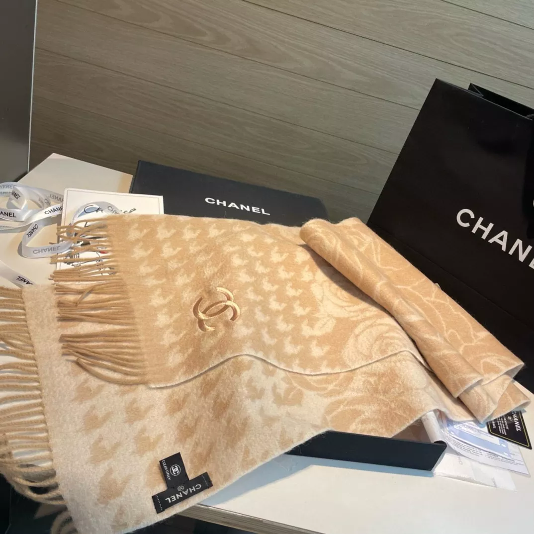 Chanel Scarves For Women Flexible 5328