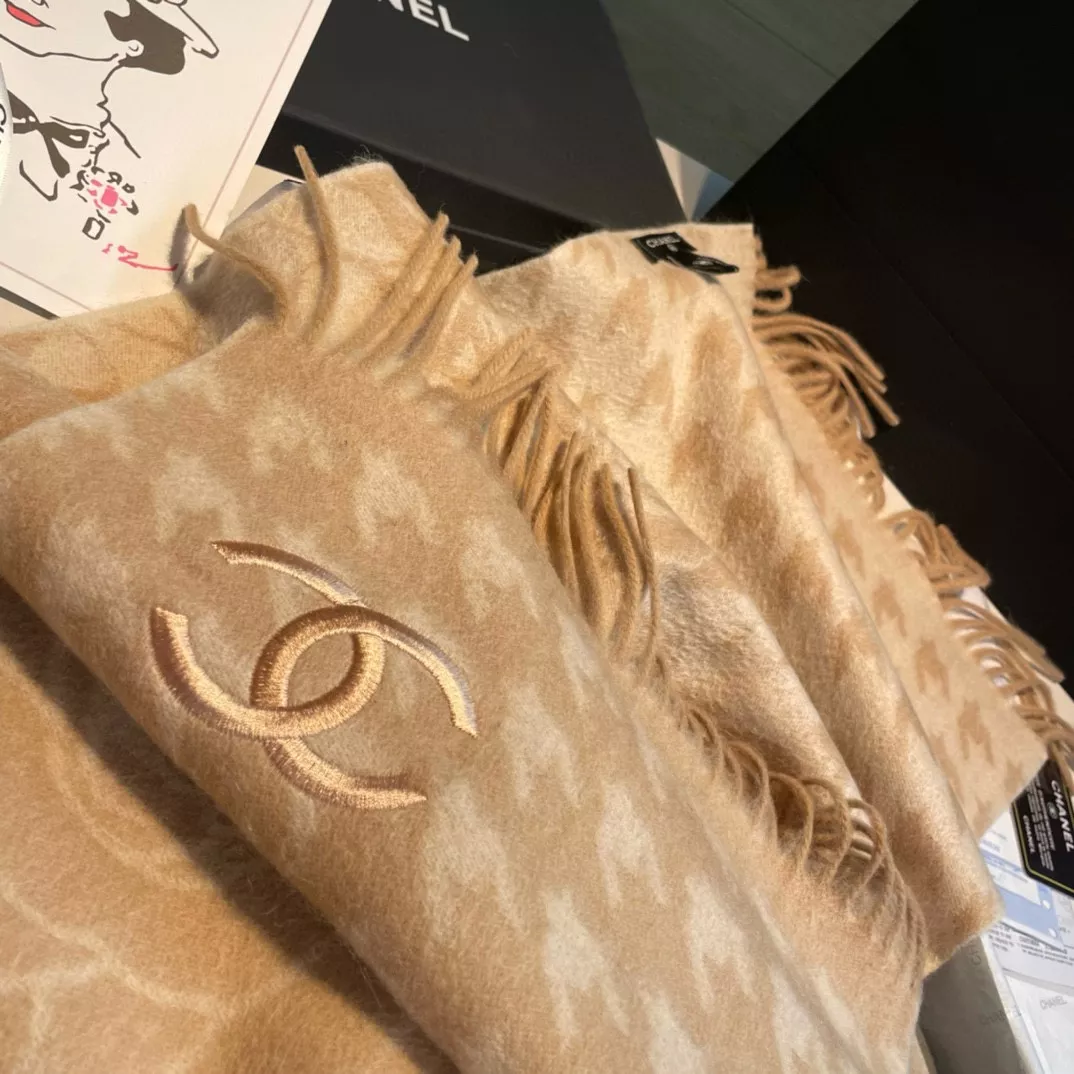 Chanel Scarves For Women Flexible 5328