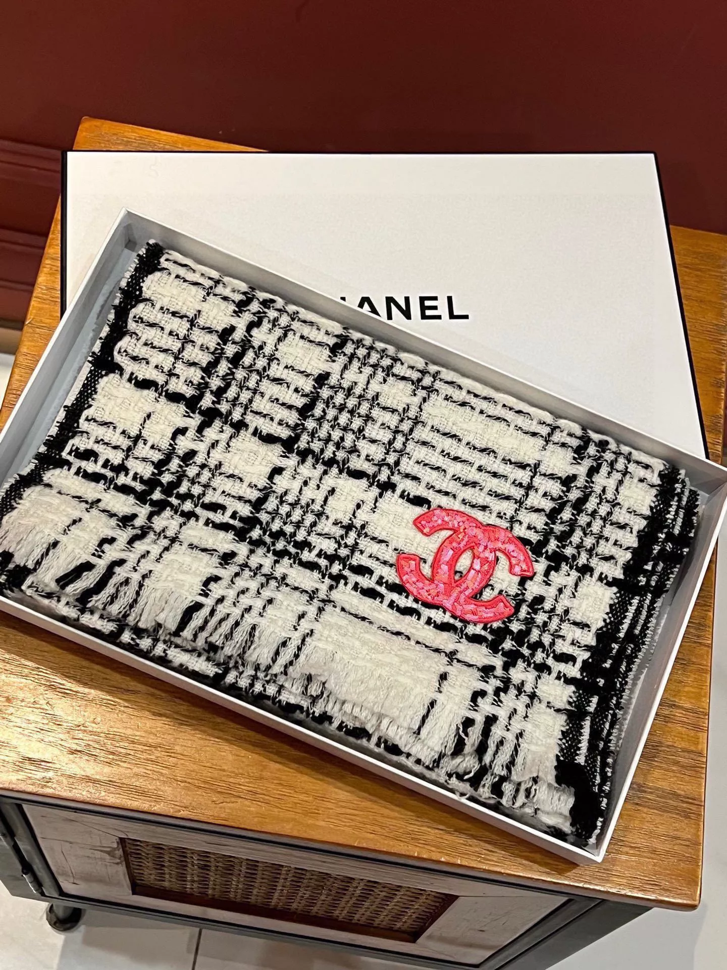 Chanel Scarves For Women Flexible 5986