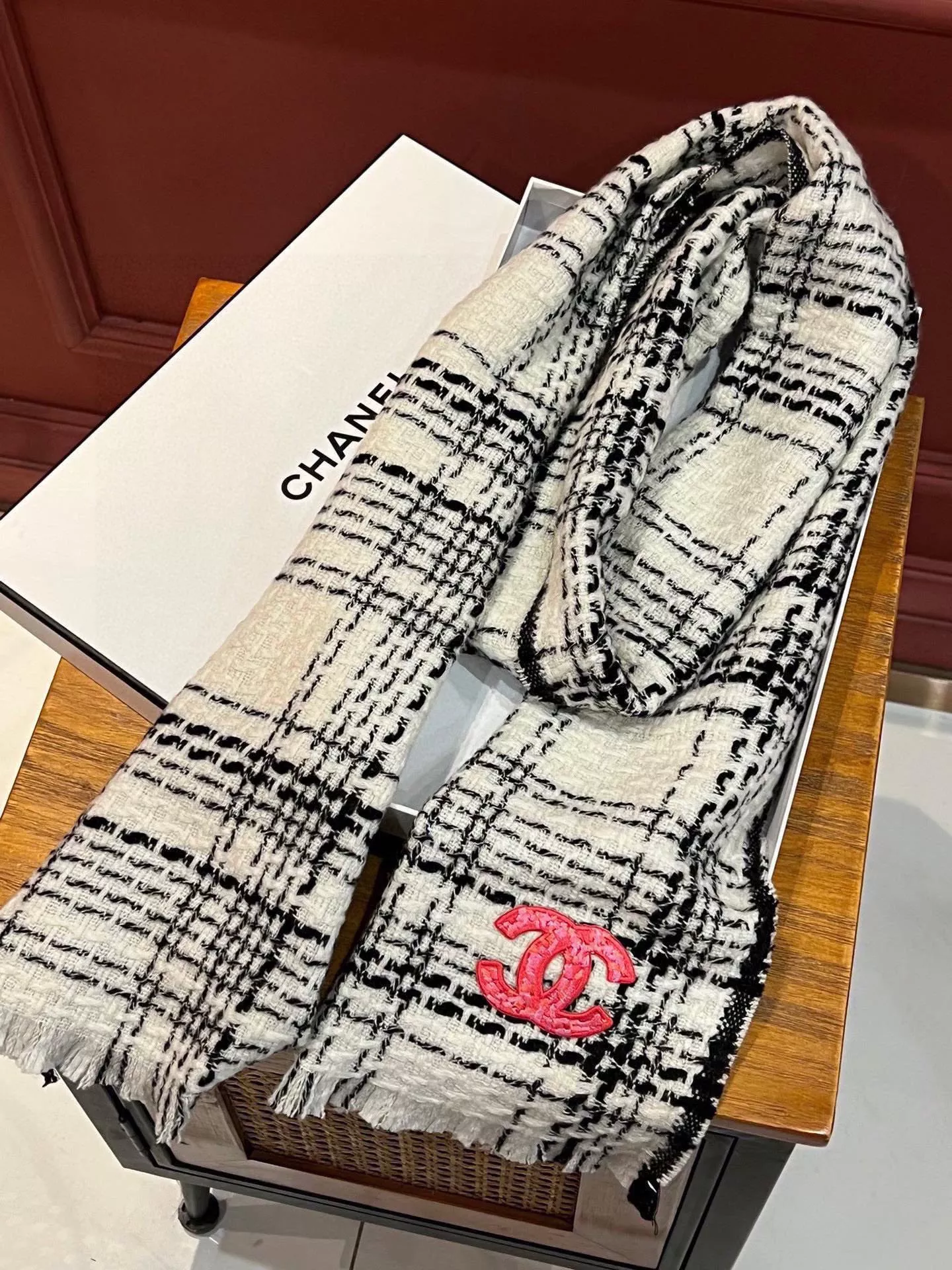 Chanel Scarves For Women Flexible 5986
