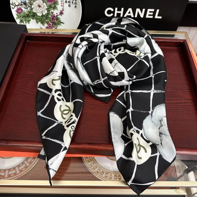 Chanel Silk Squares Compact 5884