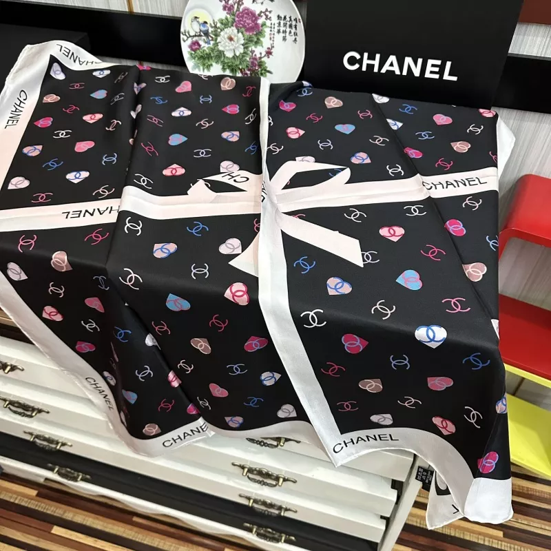 Chanel Silk Squares ModernLook 4235