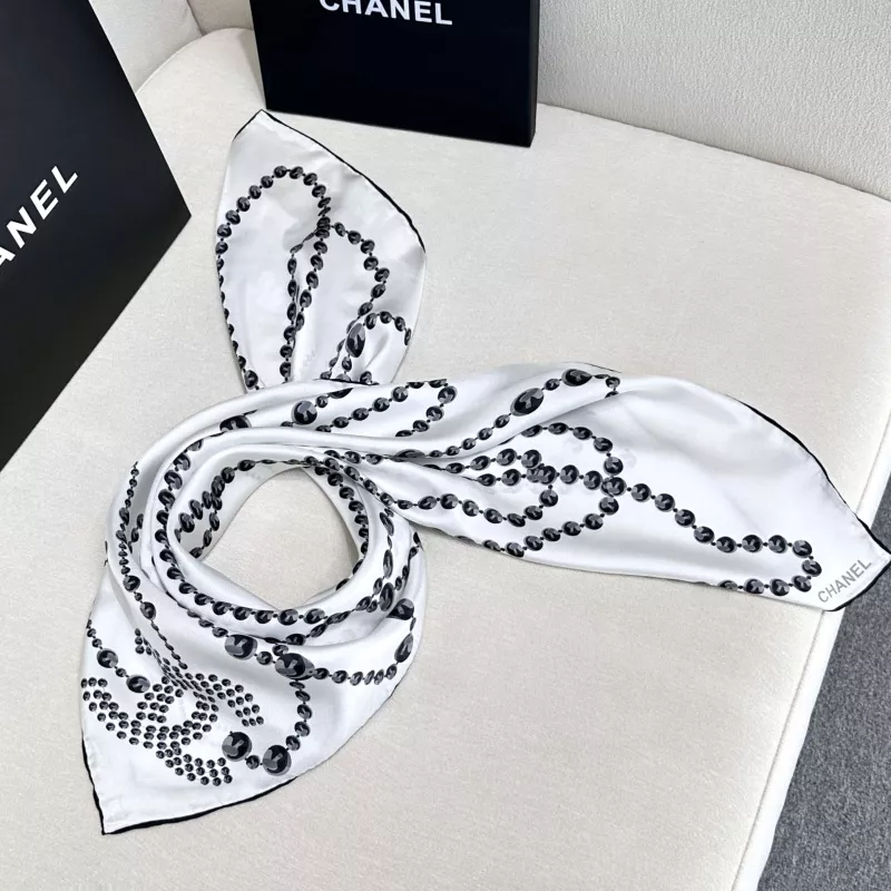 Chanel Silk Squares Reliable 601