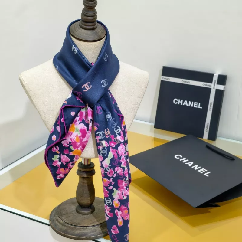 Chanel Silk Squares Trendy 4976